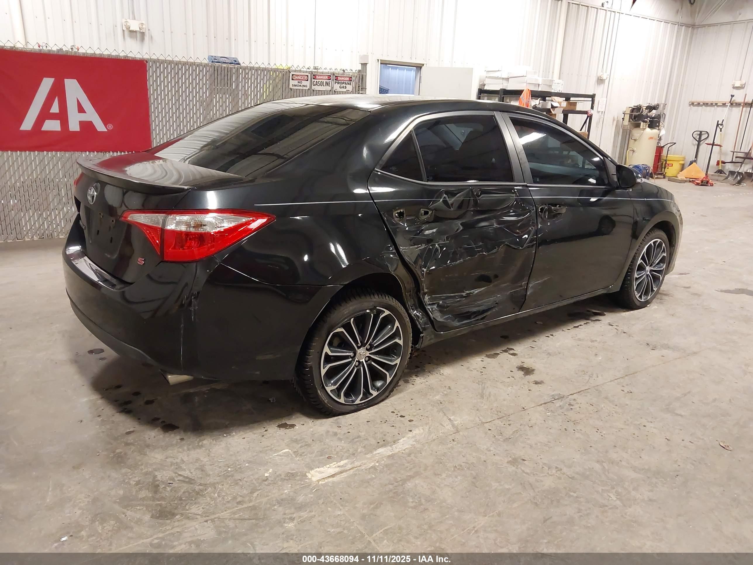 TOYOTA COROLLA image 4