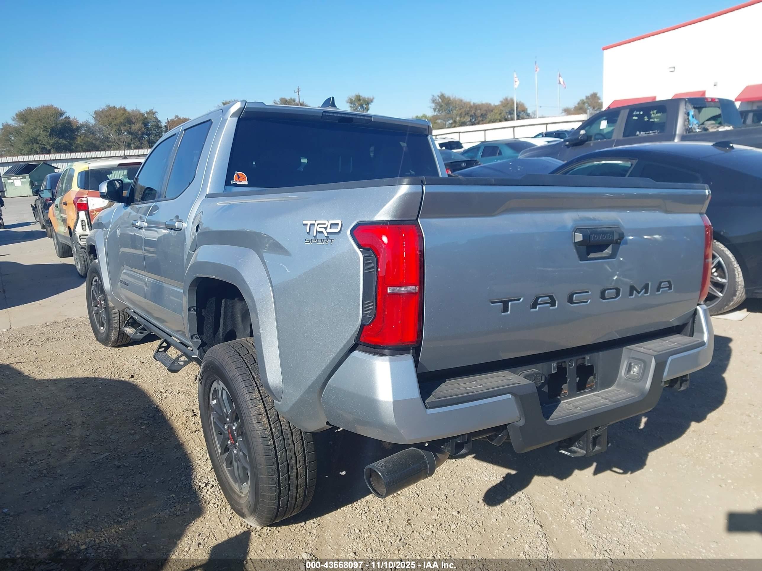 TOYOTA TACOMA image 3