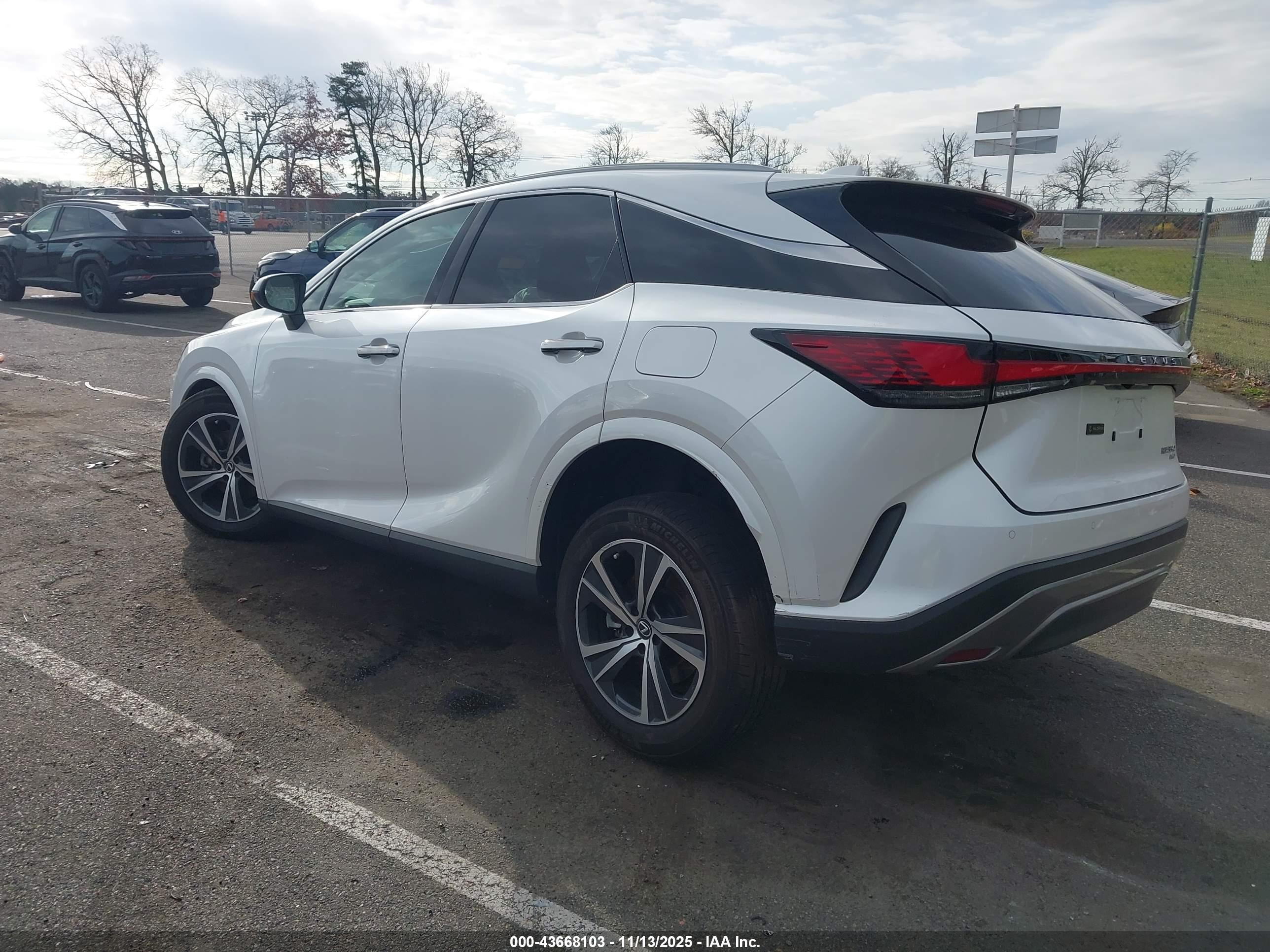 LEXUS RX image 3