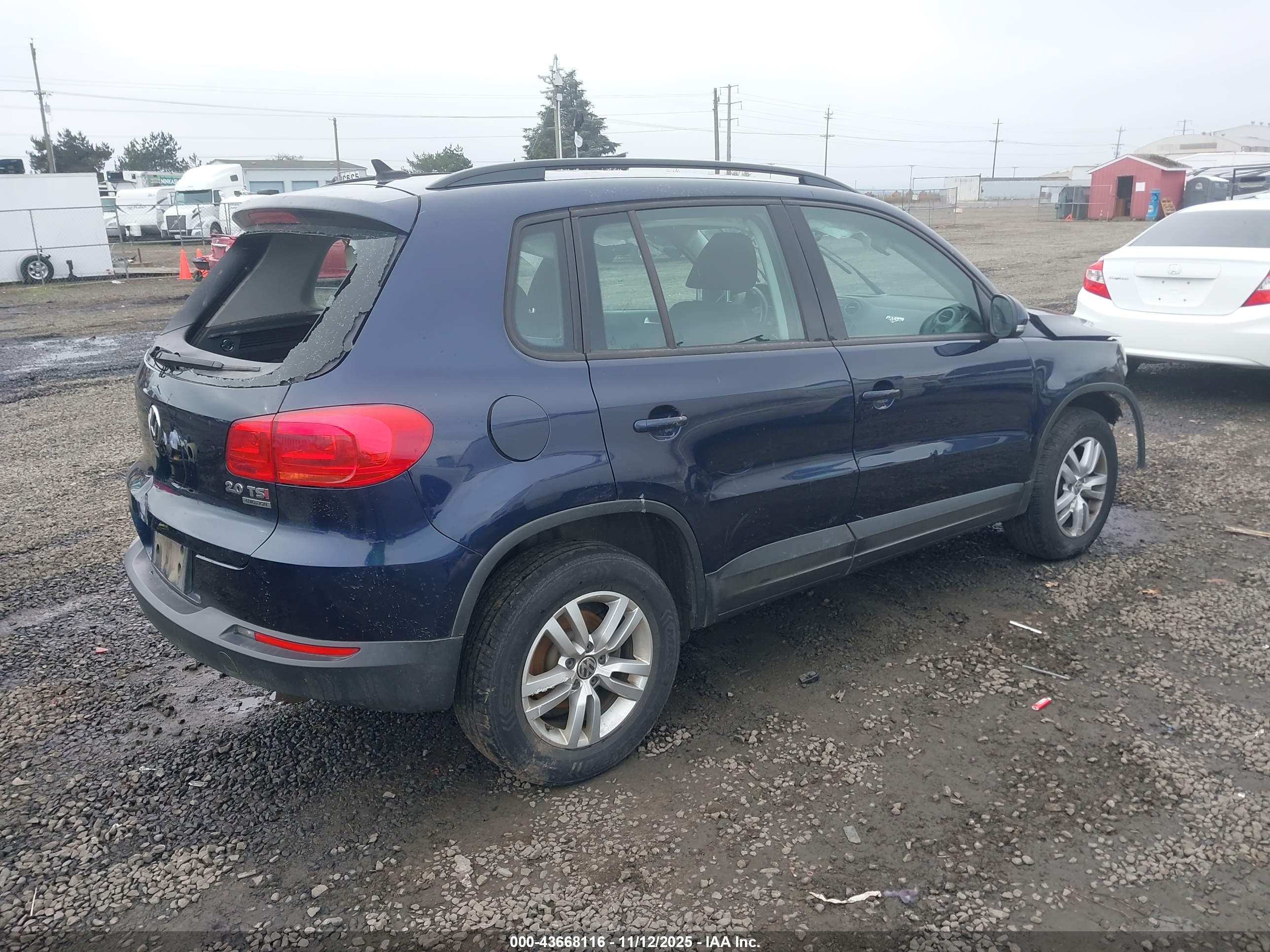 VOLKSWAGEN TIGUAN image 4