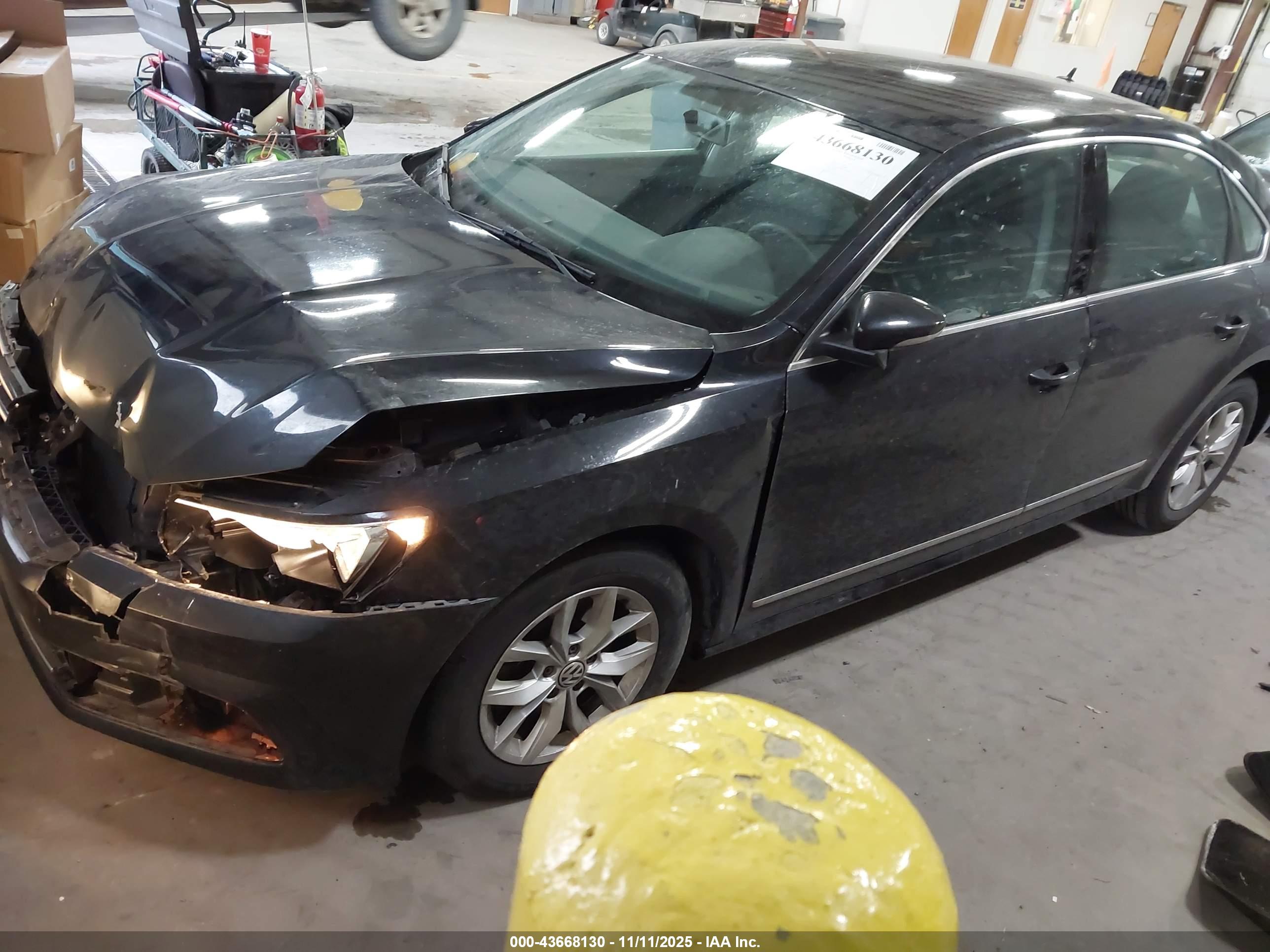 VOLKSWAGEN PASSAT image 2