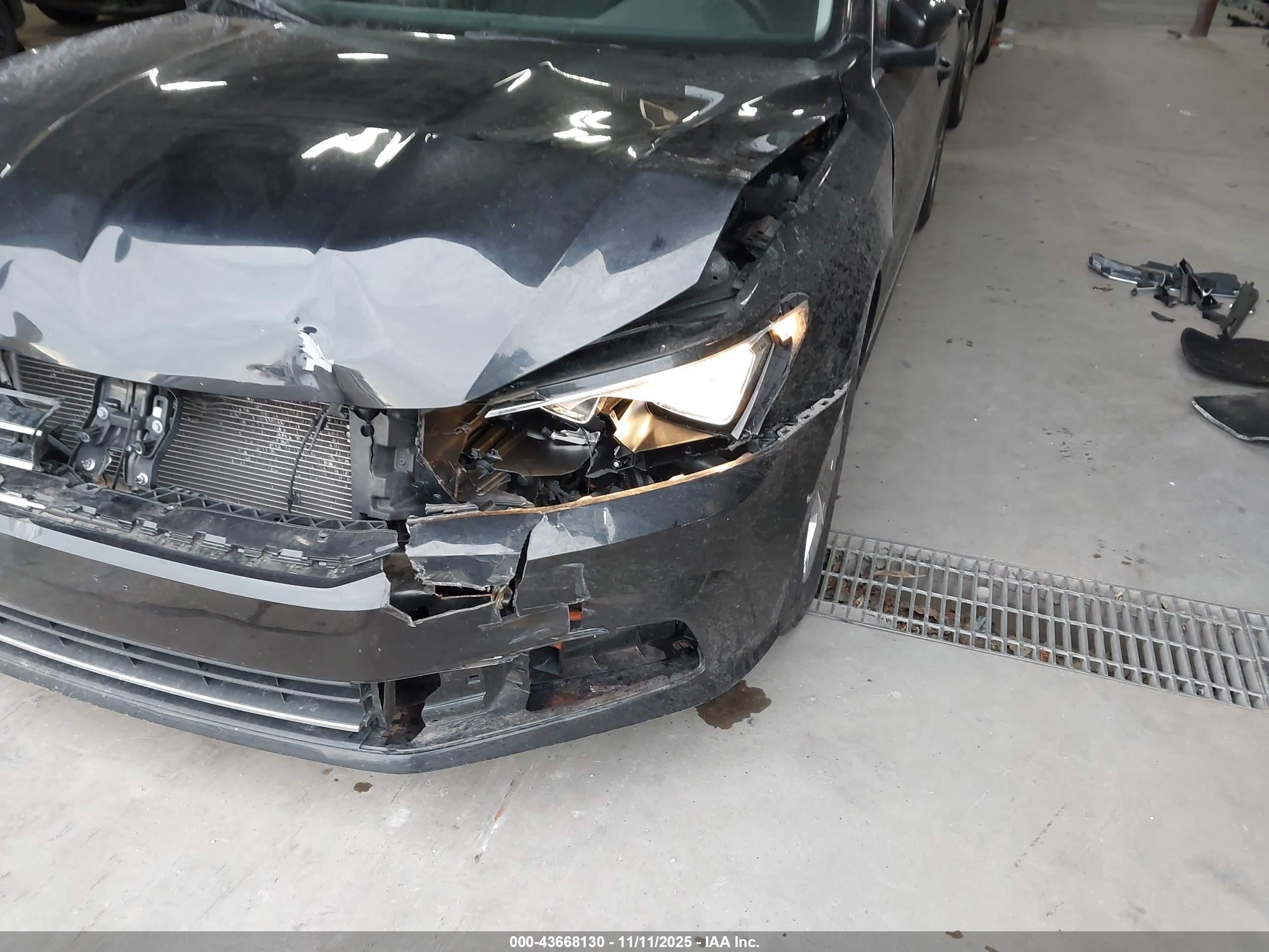 VOLKSWAGEN PASSAT image 6