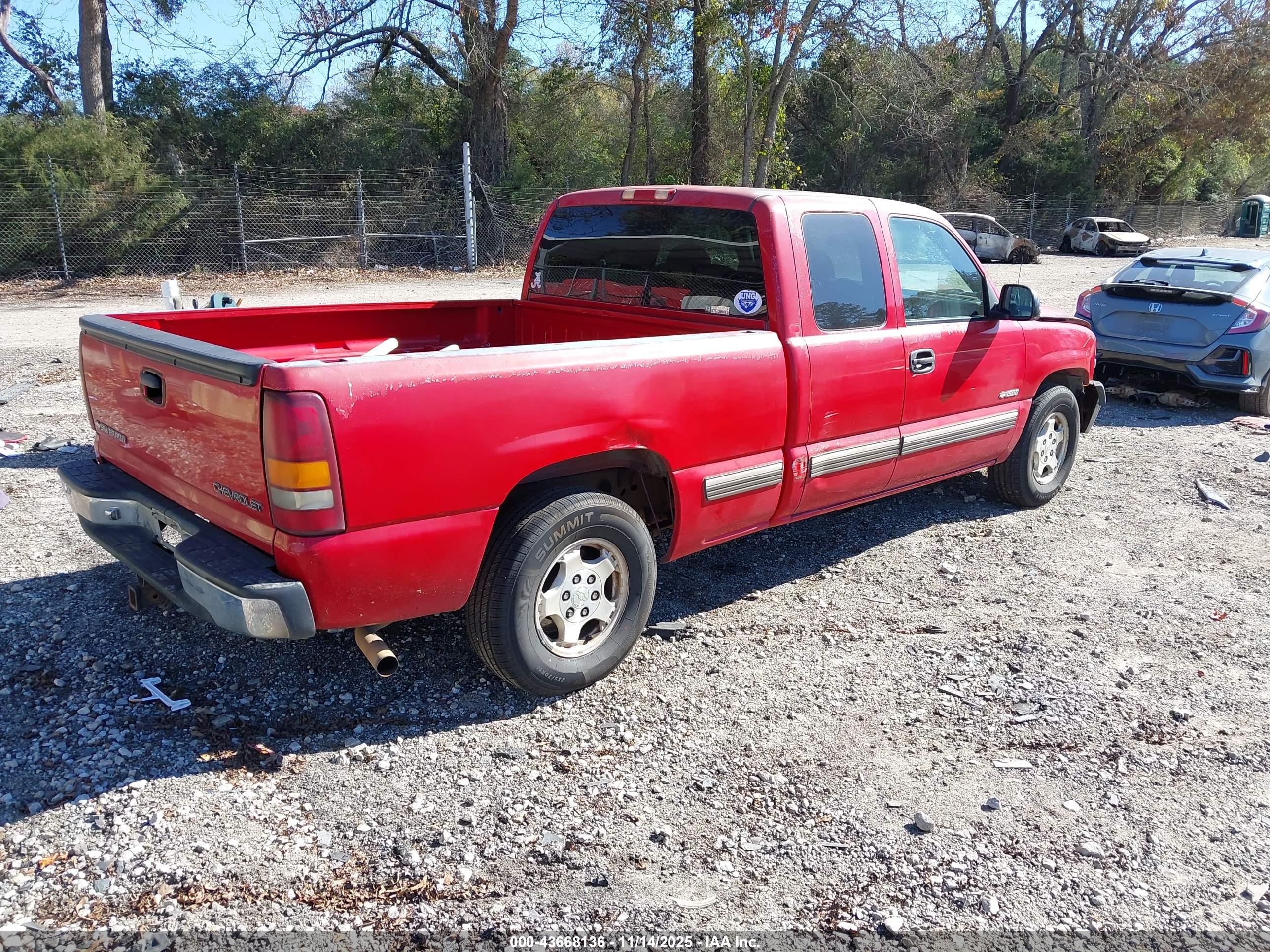 CHEVROLET SILVERADO image 4