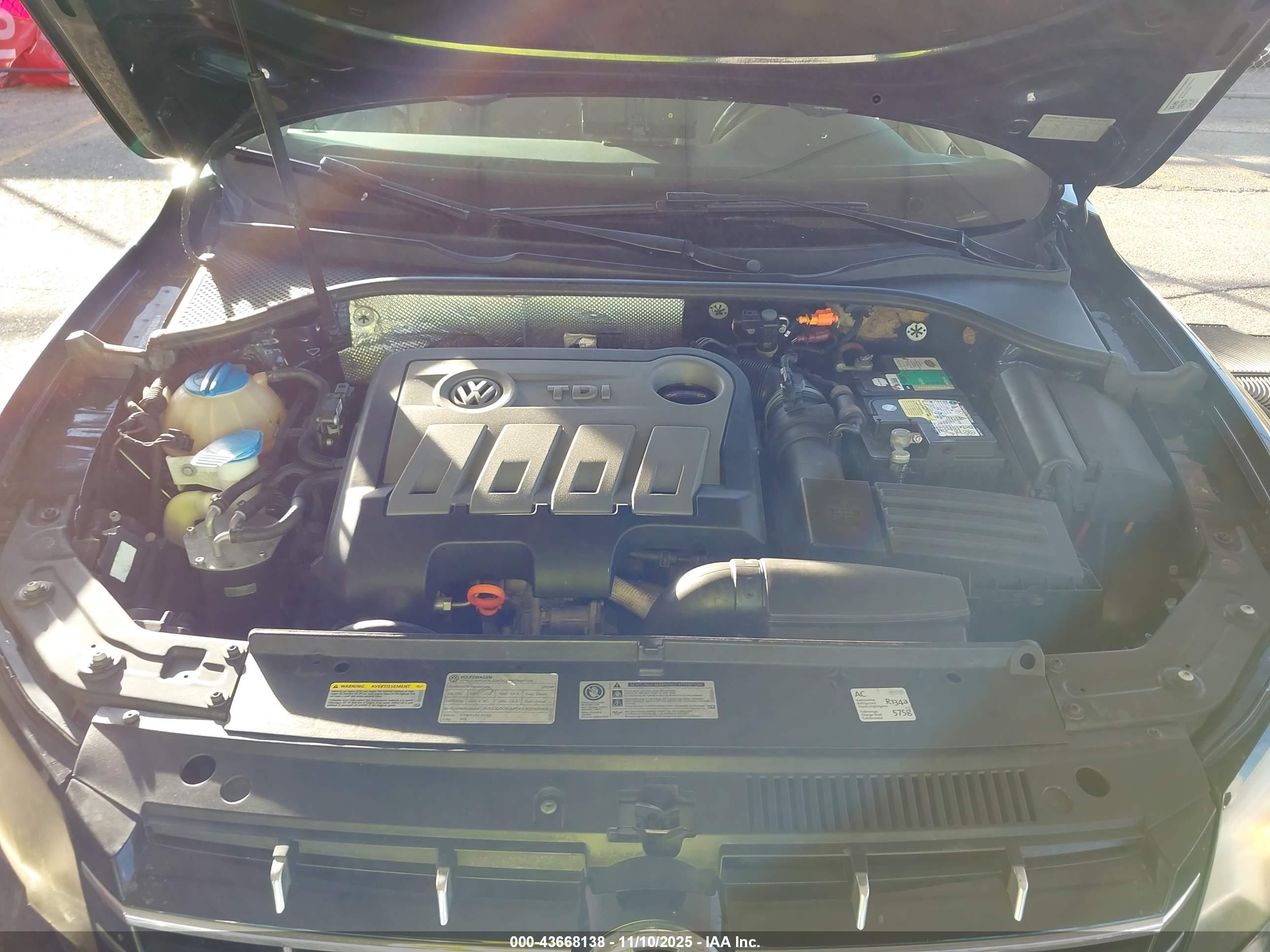VOLKSWAGEN PASSAT image 10