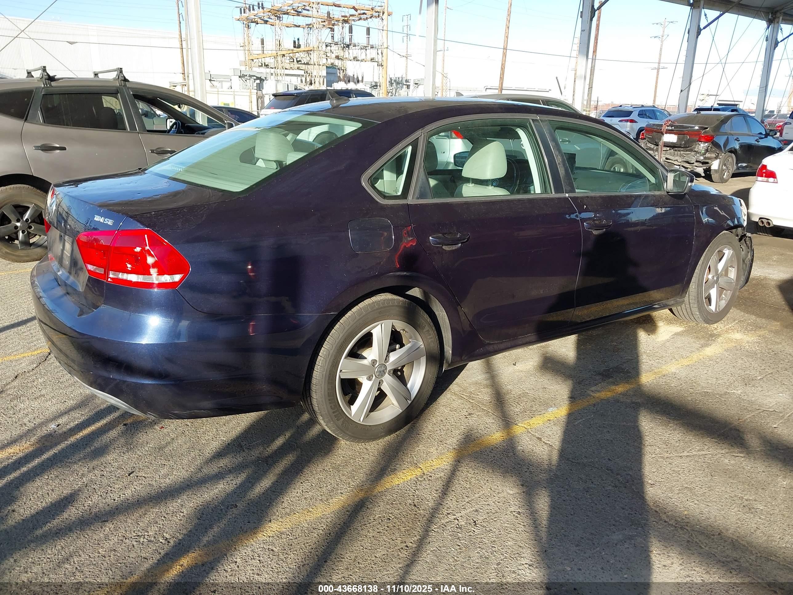 VOLKSWAGEN PASSAT image 4