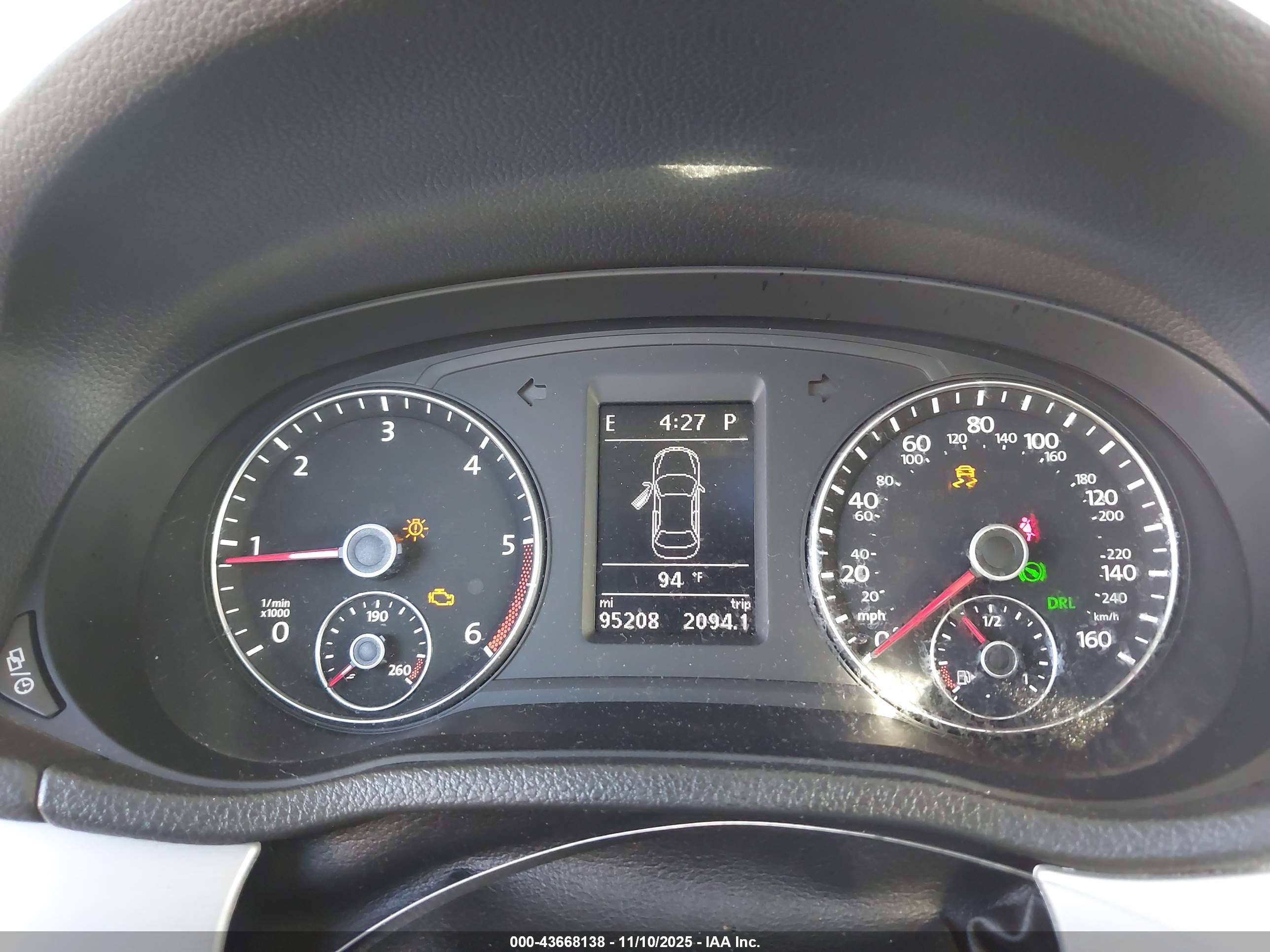 VOLKSWAGEN PASSAT image 7