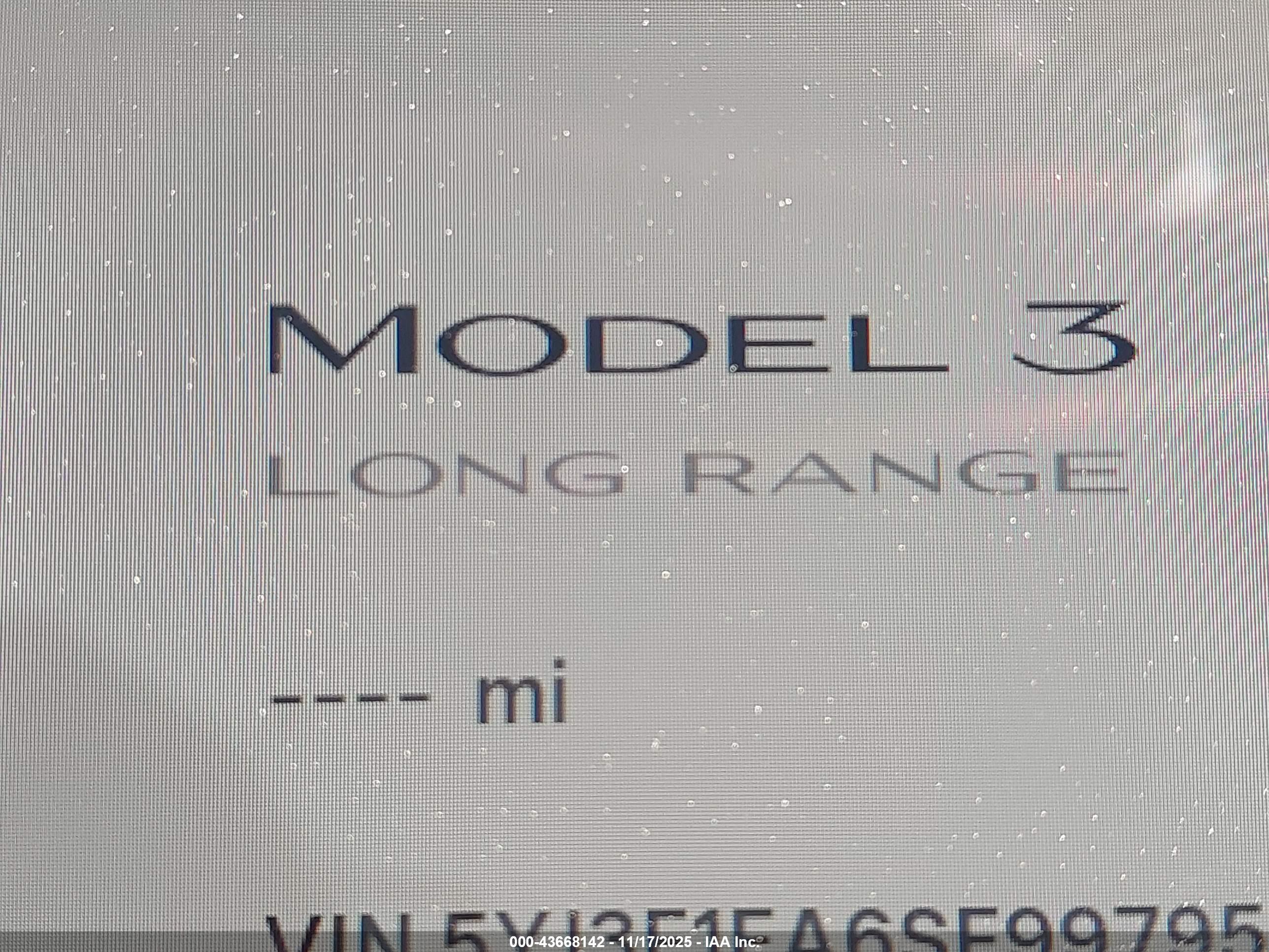 TESLA MODEL image 7