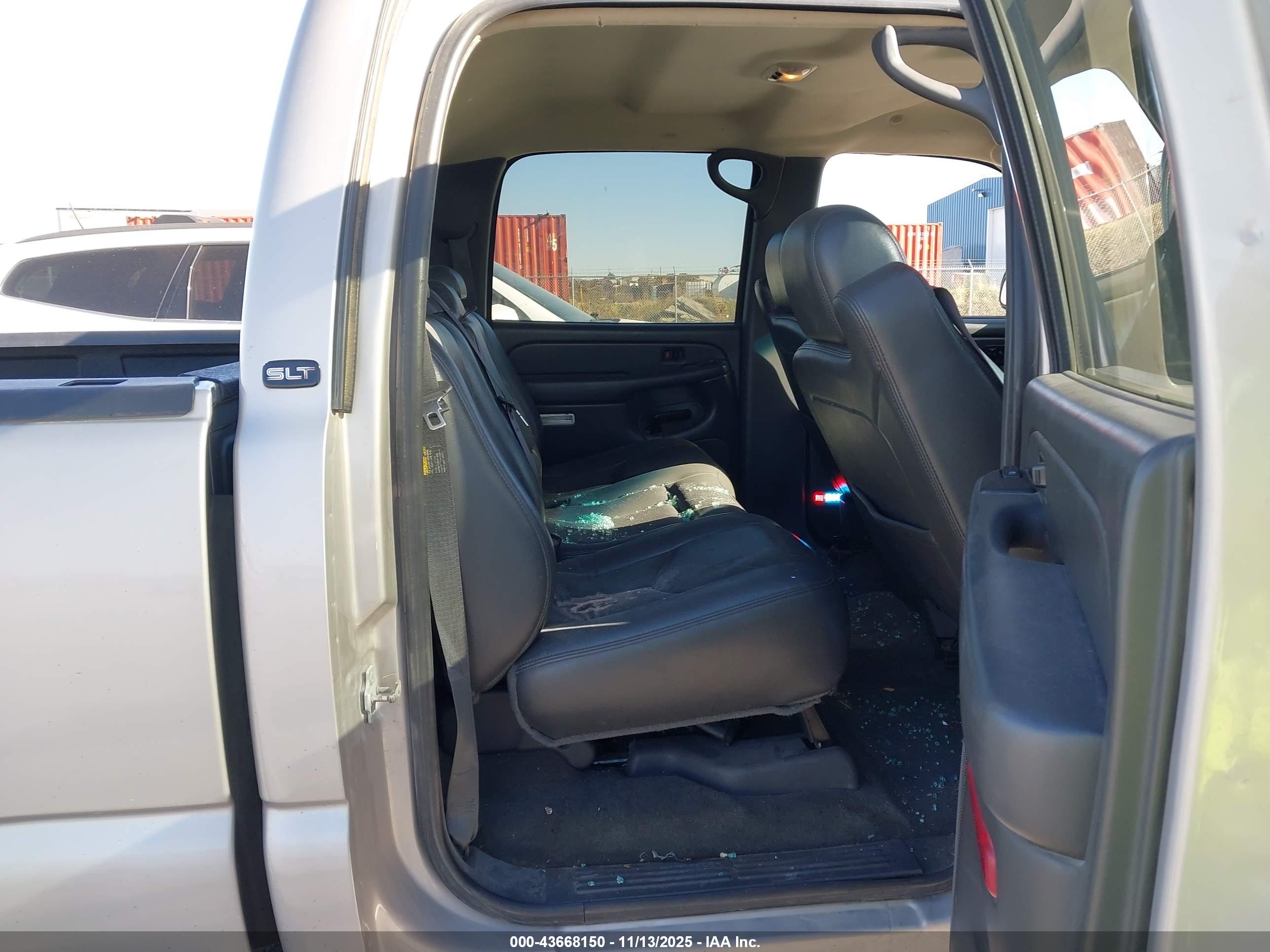 GMC SIERRA image 8
