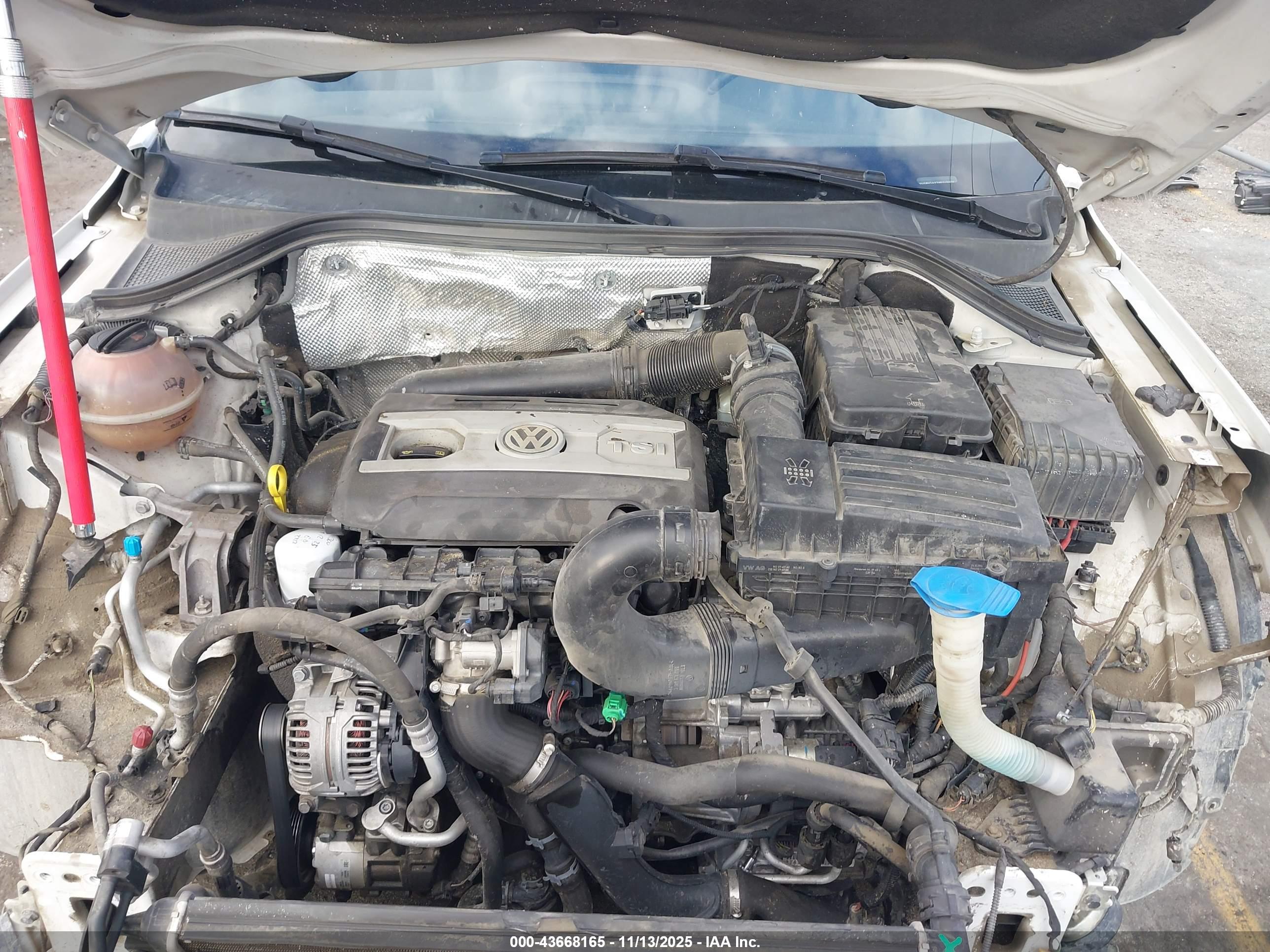 VOLKSWAGEN TIGUAN image 10
