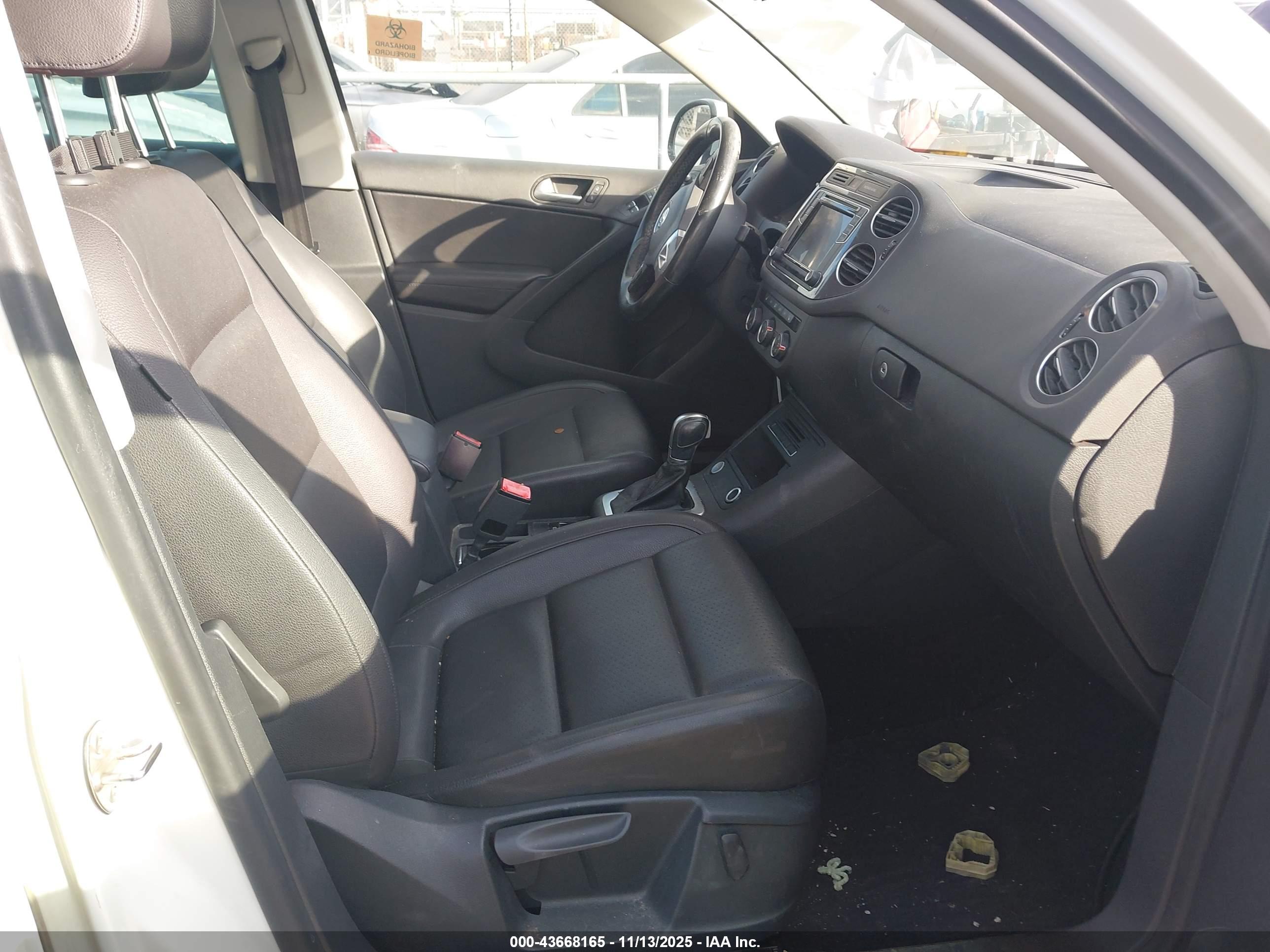 VOLKSWAGEN TIGUAN image 5