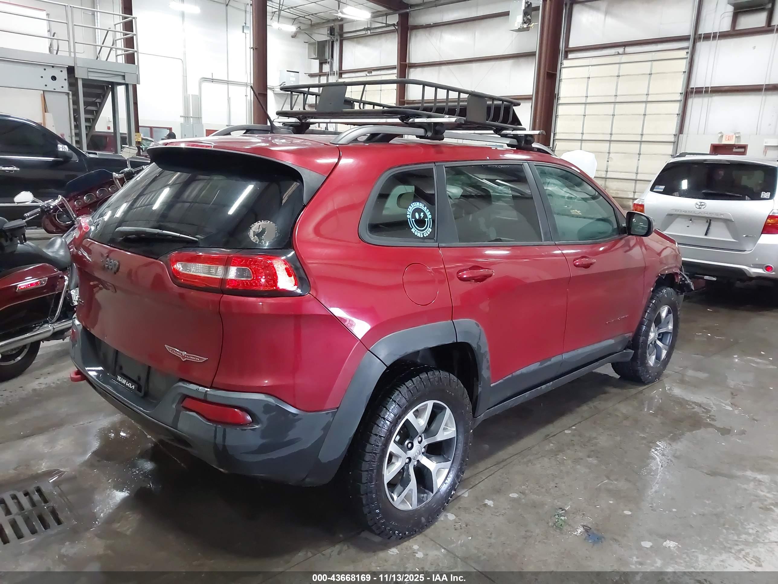 JEEP CHEROKEE image 4