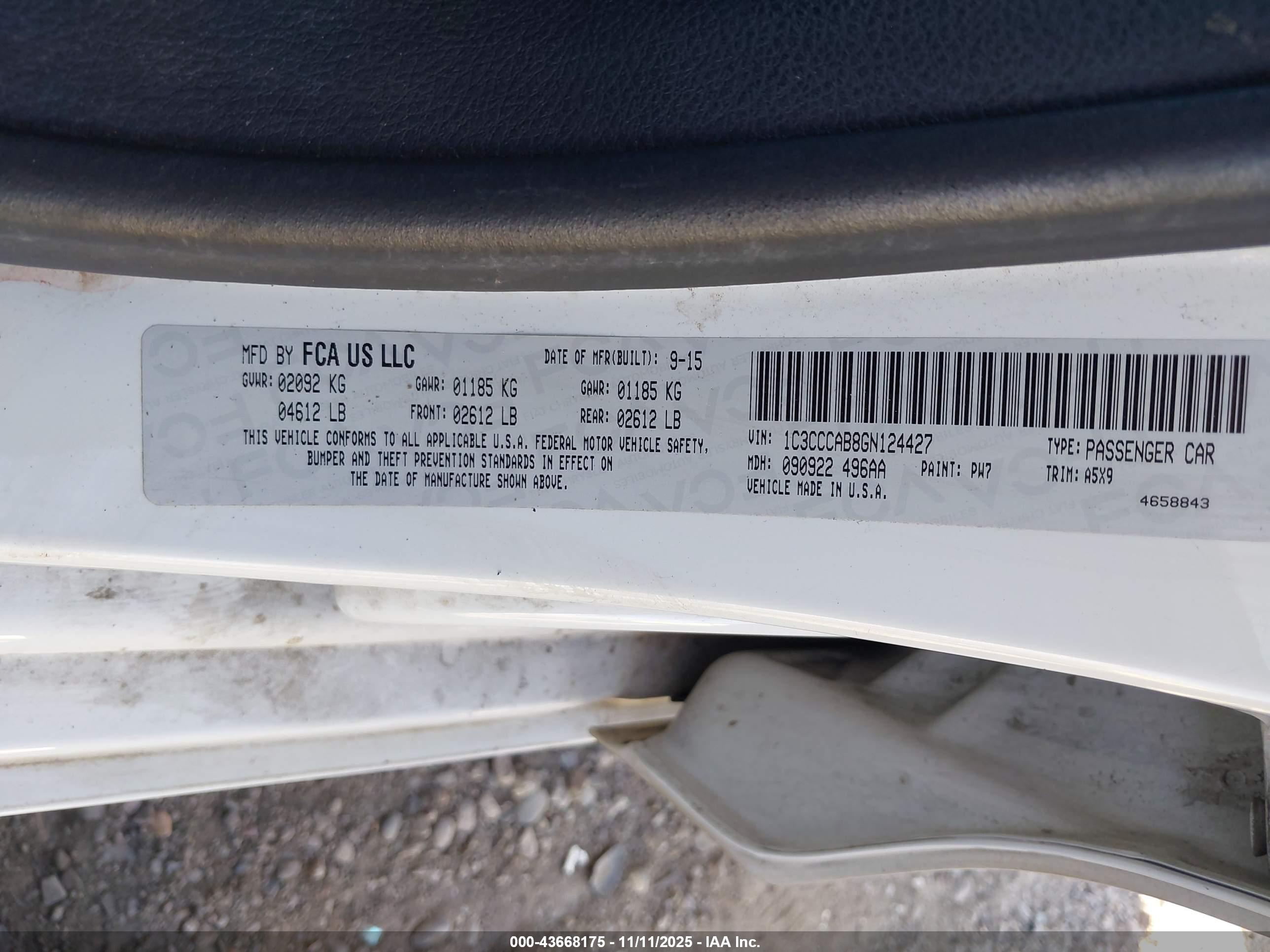 CHRYSLER 200 image 9