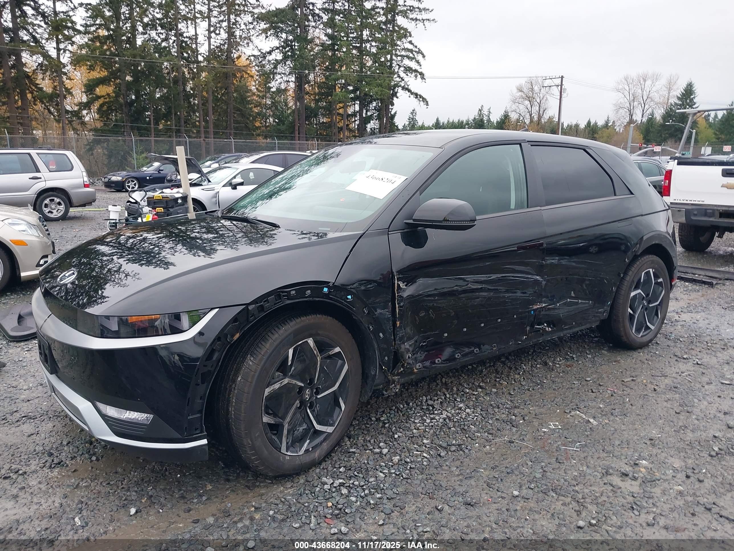 HYUNDAI IONIQ image 6
