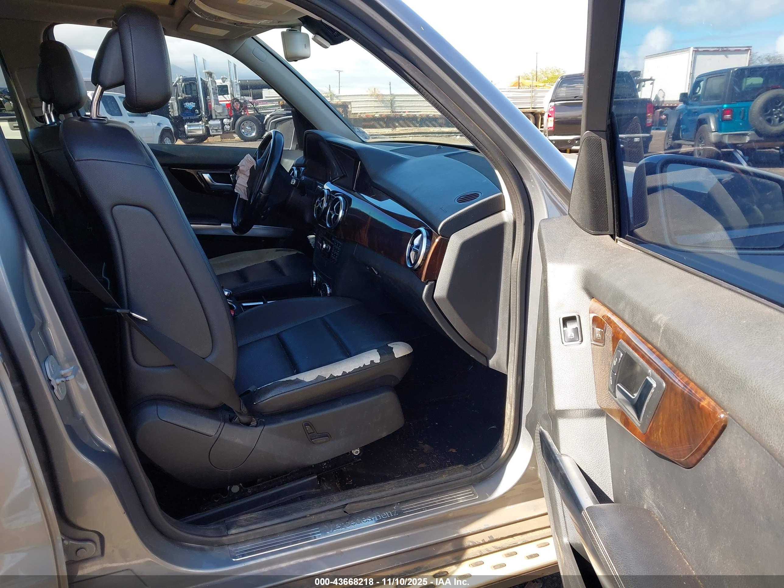 MERCEDES-BENZ GLK image 5