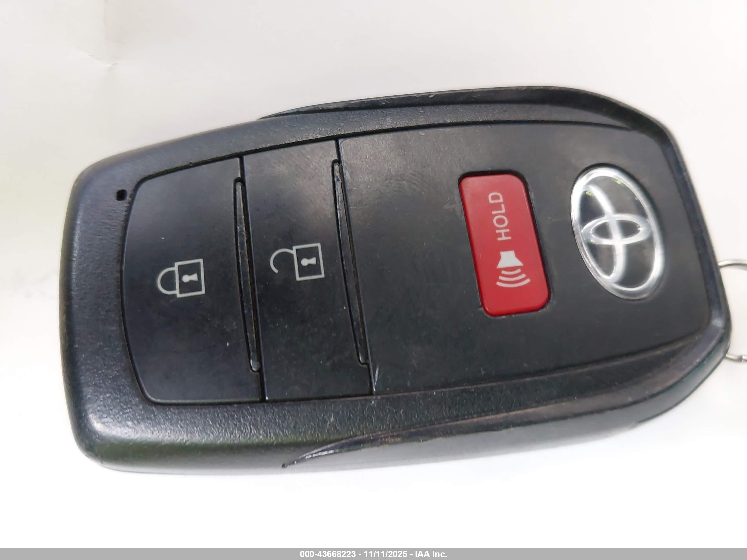 TOYOTA COROLLA image 11