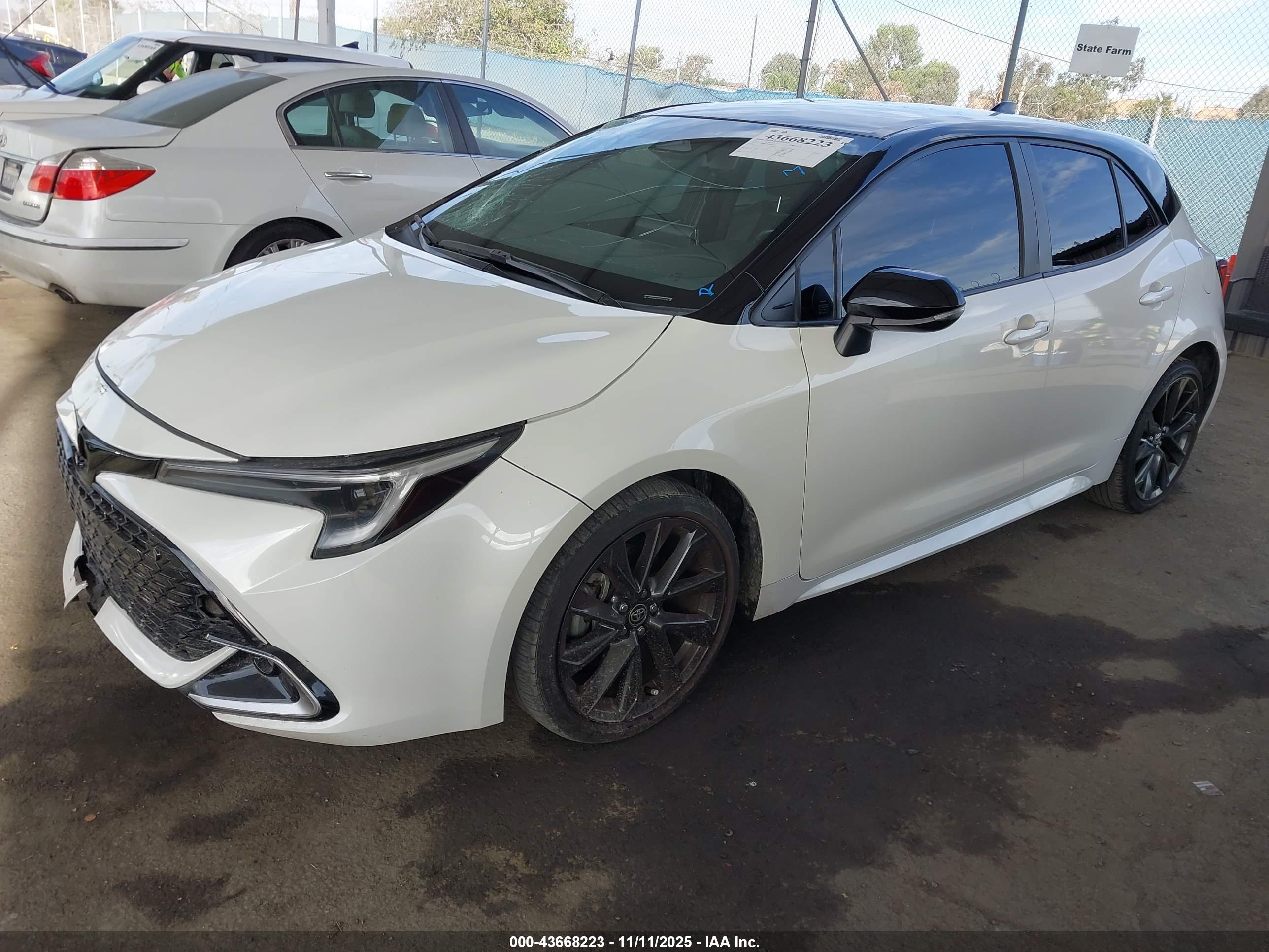 TOYOTA COROLLA image 2