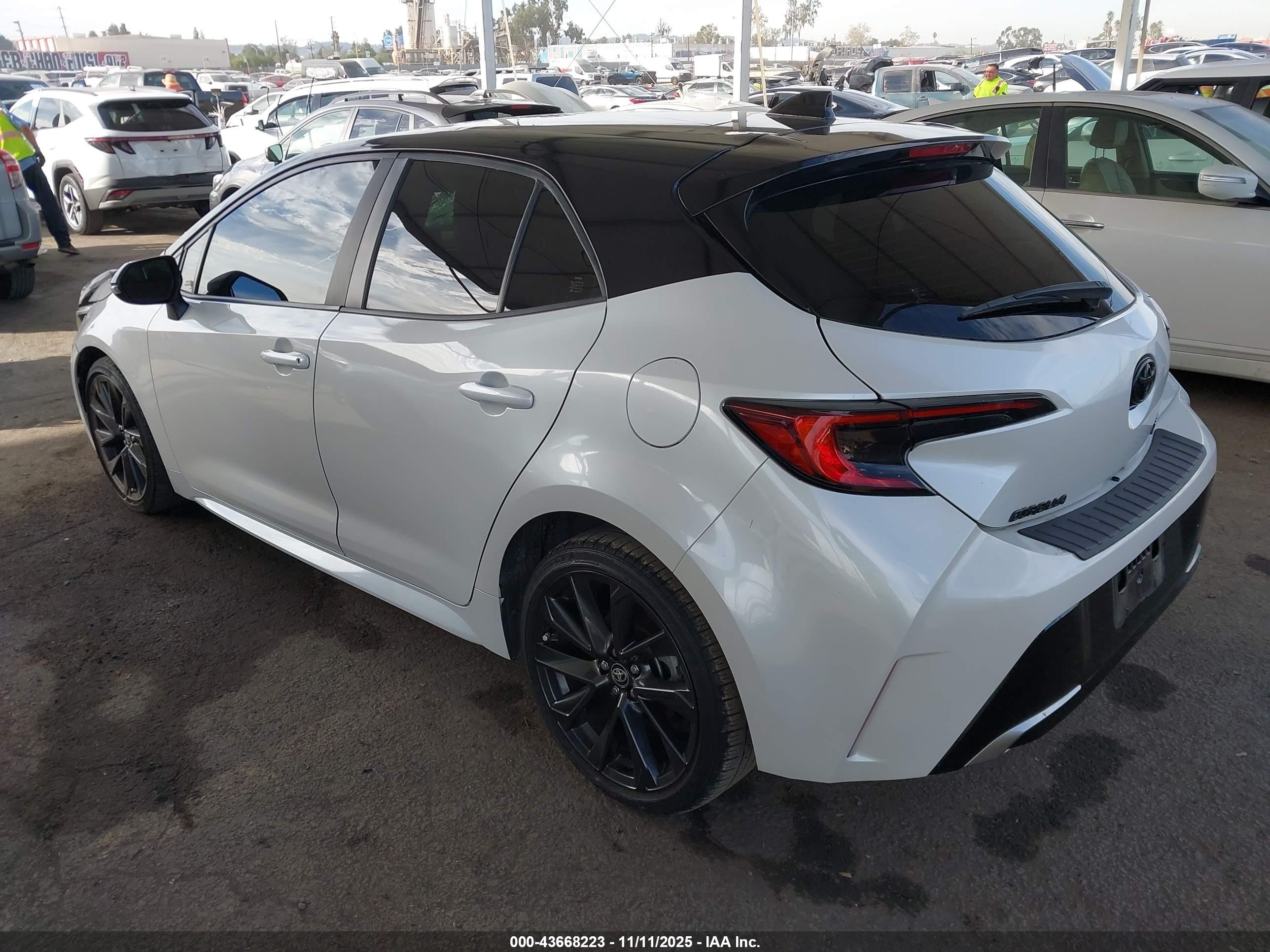 TOYOTA COROLLA image 3