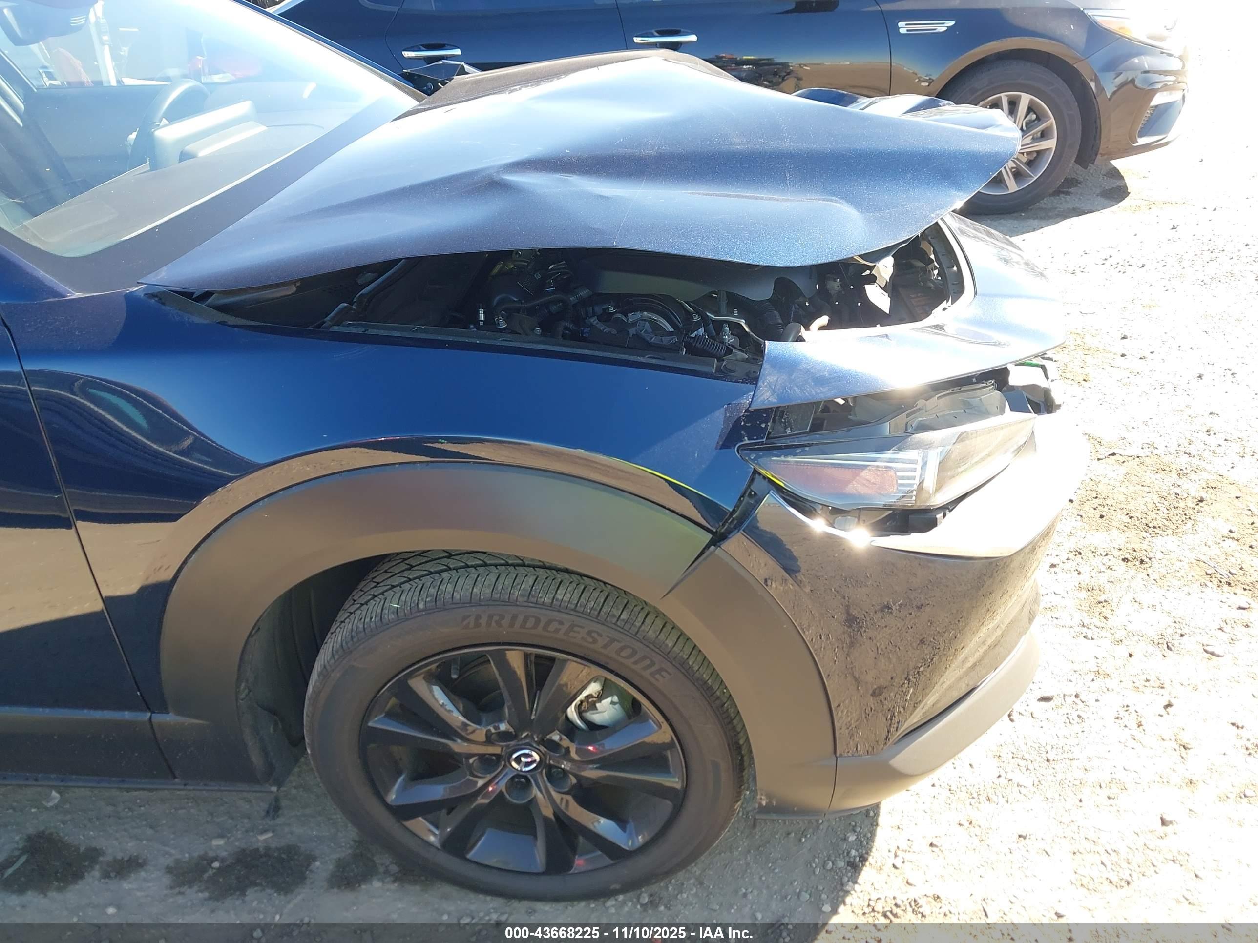 MAZDA CX-30 image 6