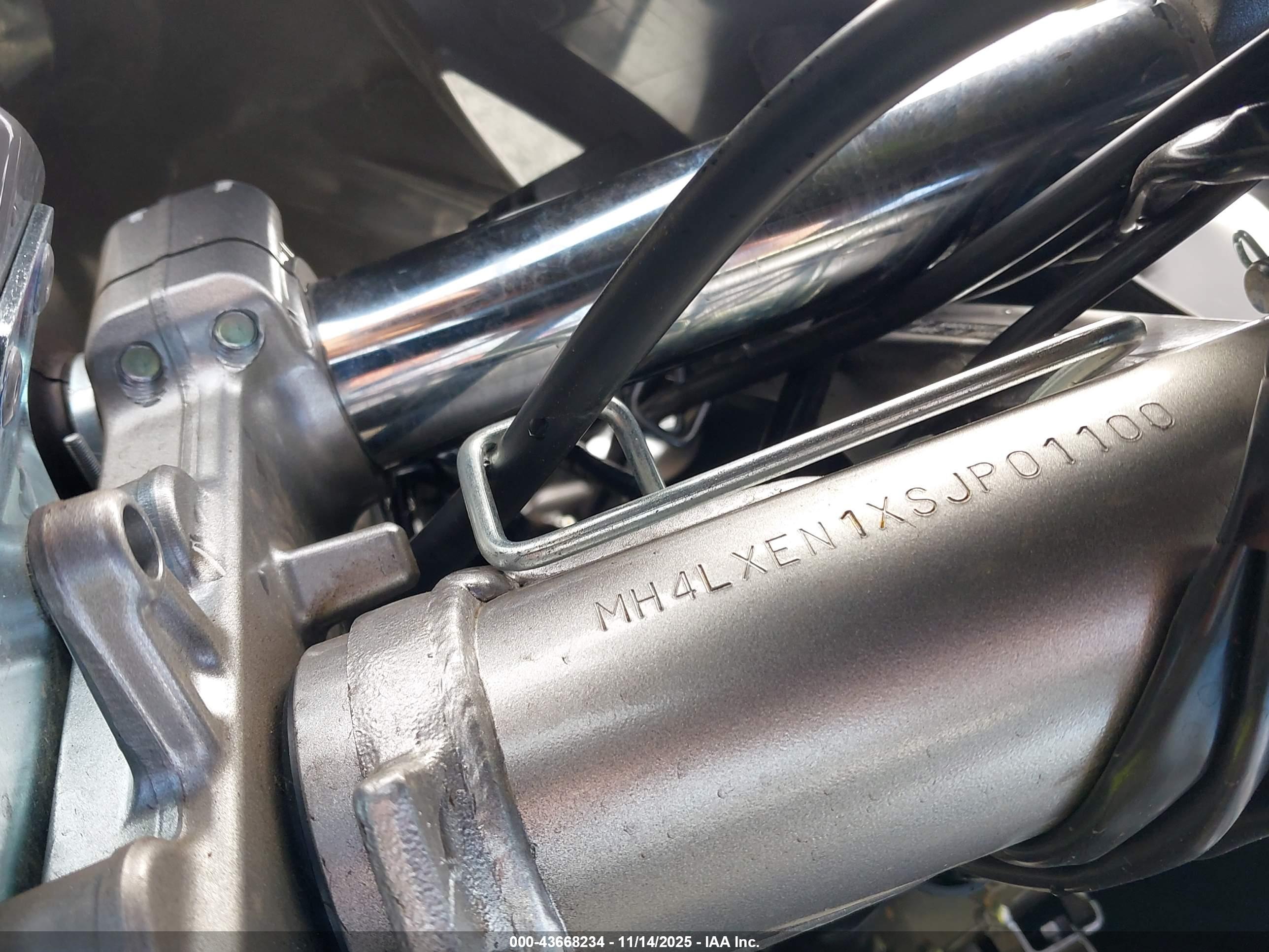 KAWASAKI KLX232 image 10