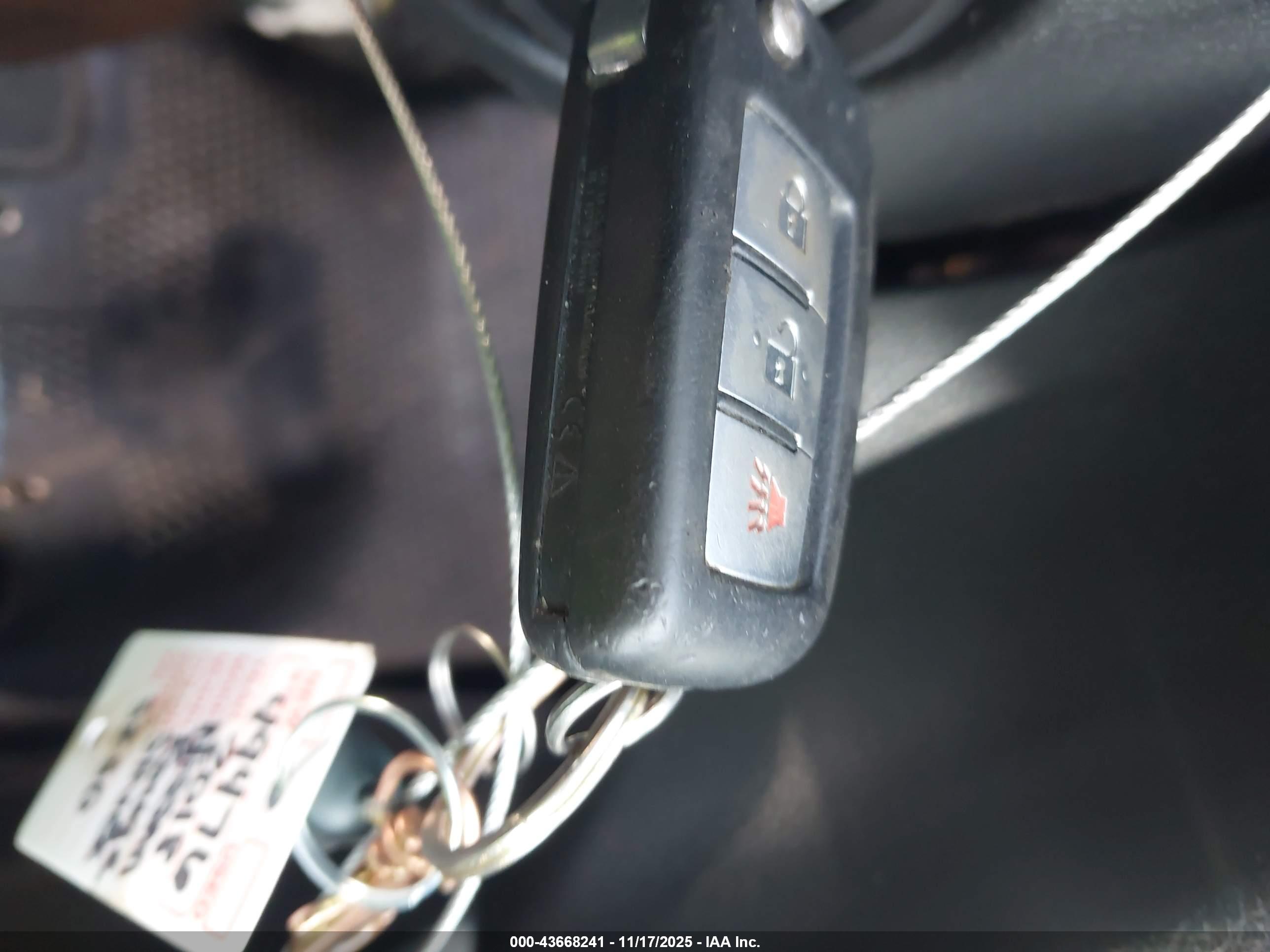 NISSAN ROGUE image 11