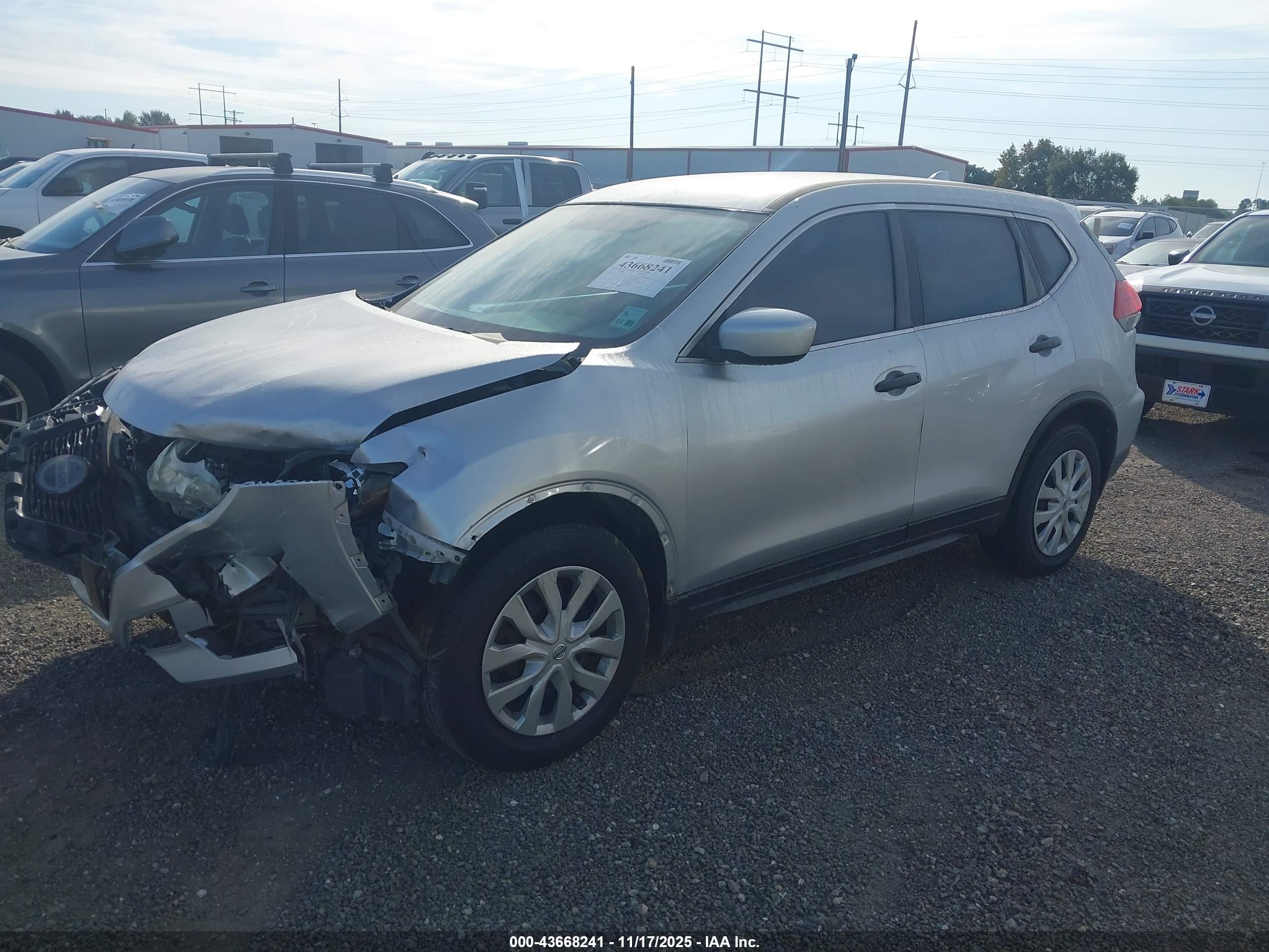 NISSAN ROGUE image 2