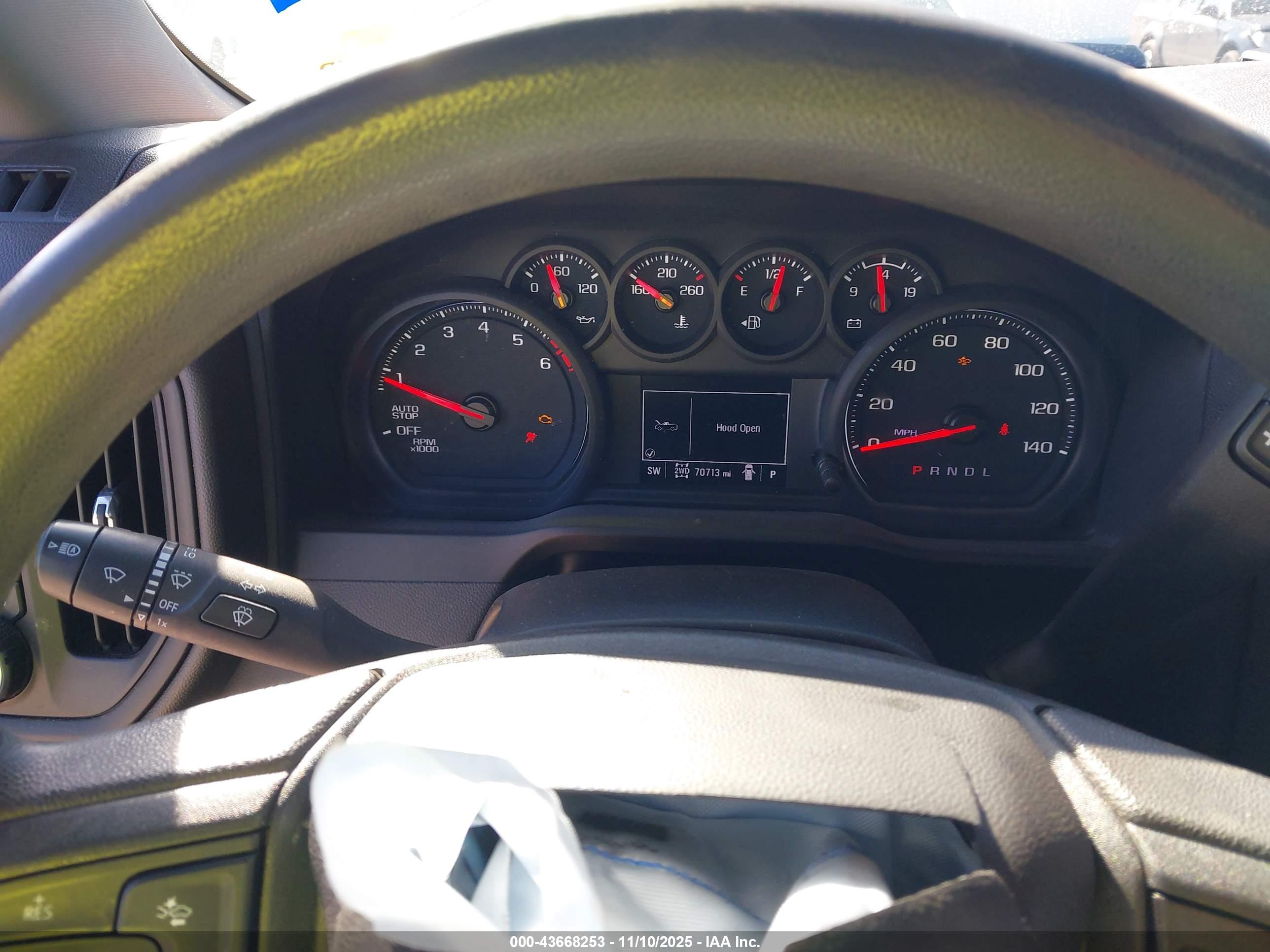 CHEVROLET SILVERADO image 7