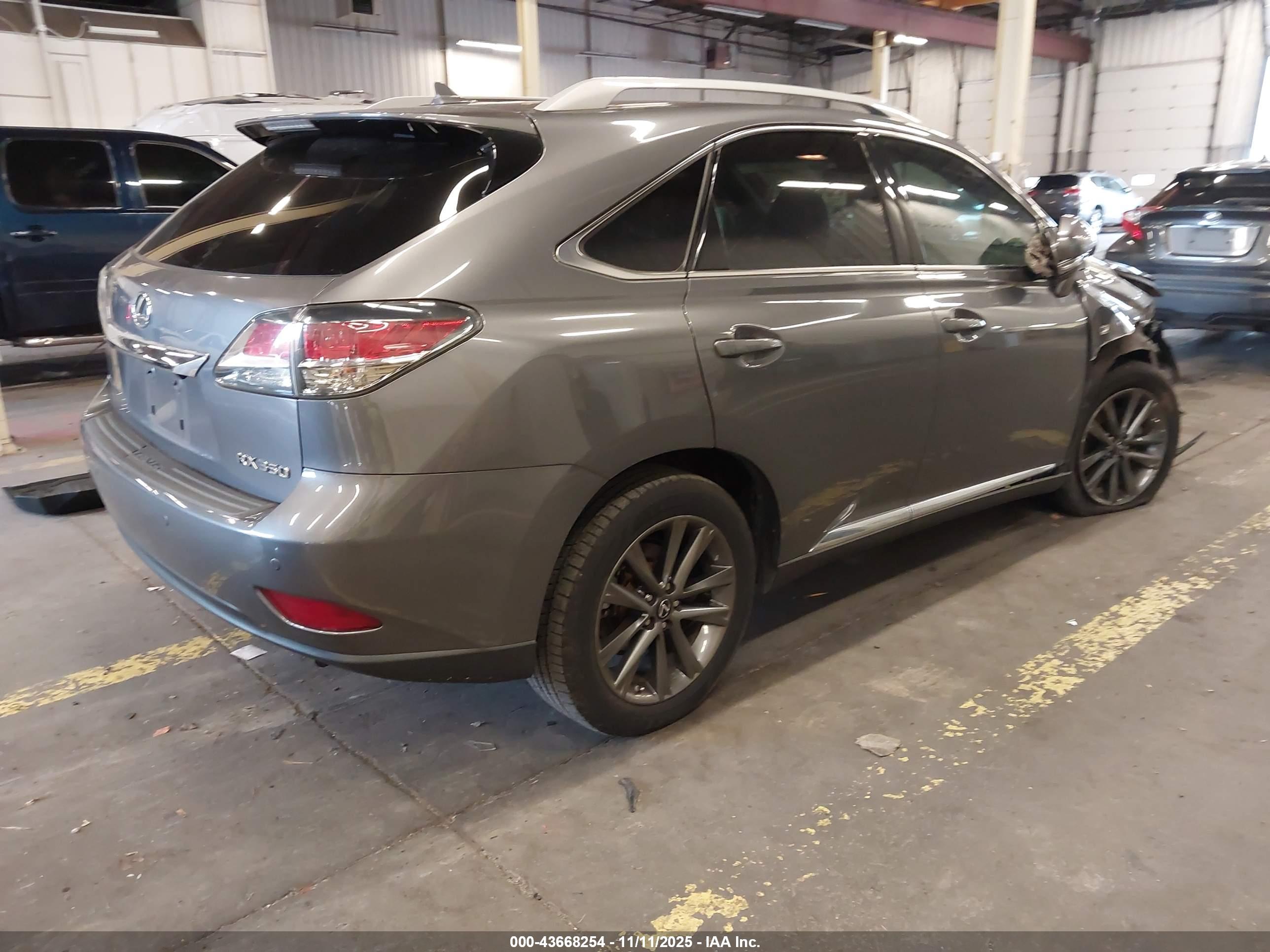 LEXUS RX image 4