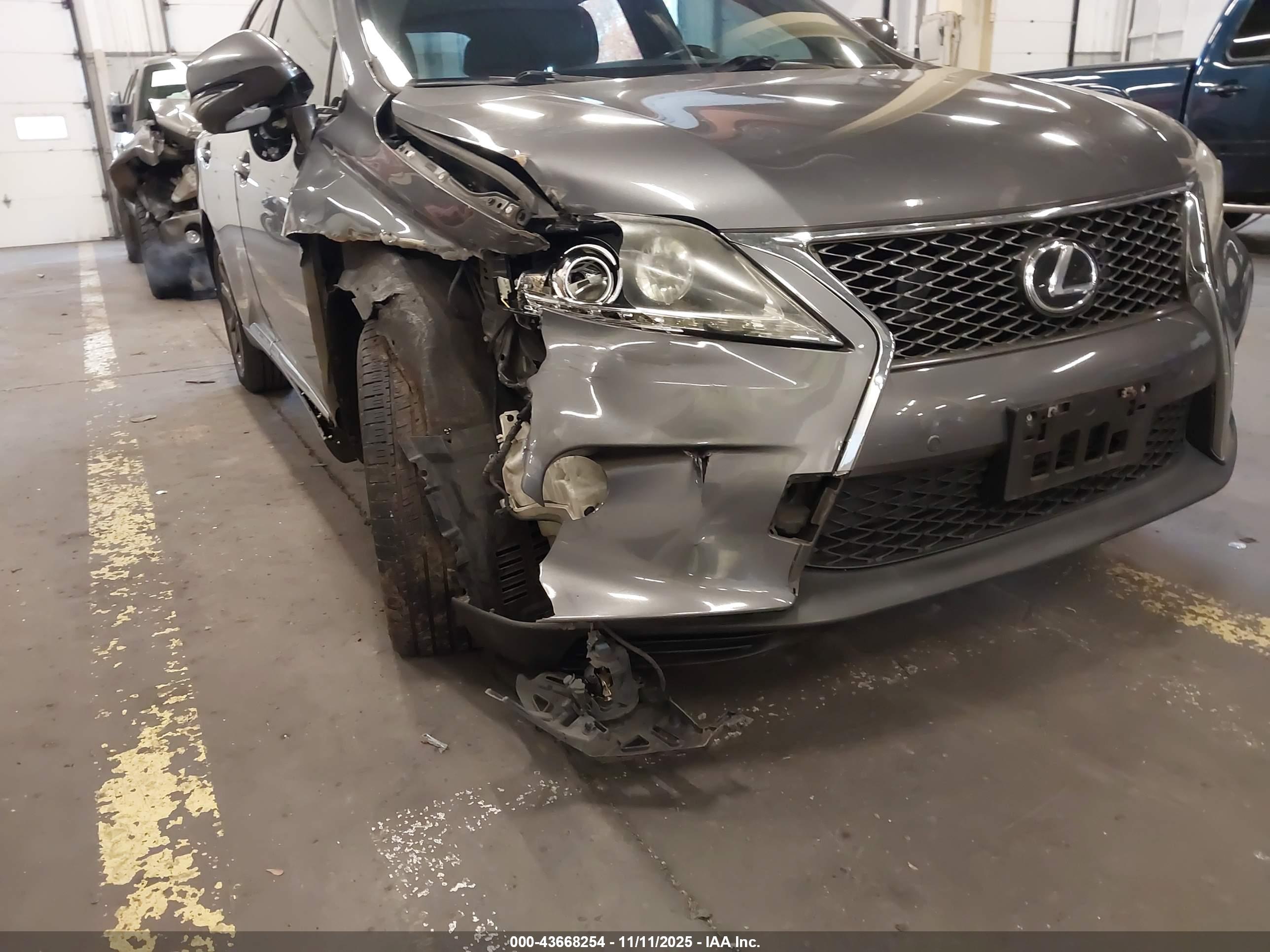 LEXUS RX image 6