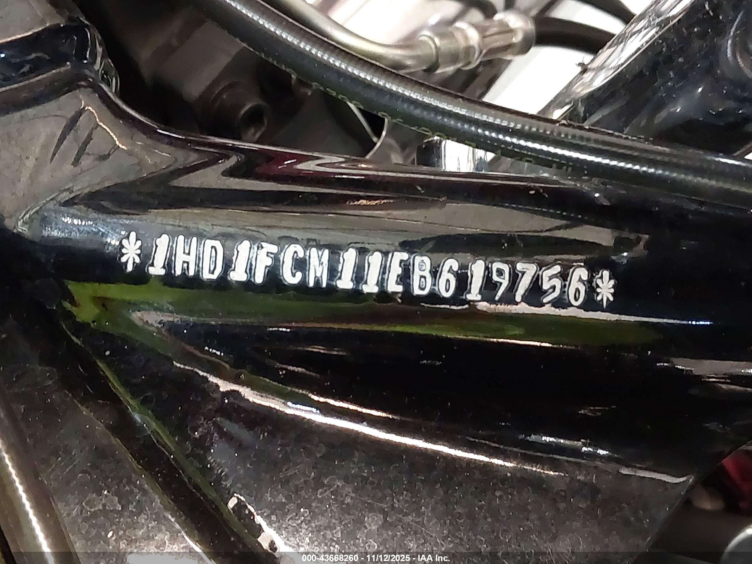 HARLEY-DAVIDSON FLHTCU image 10