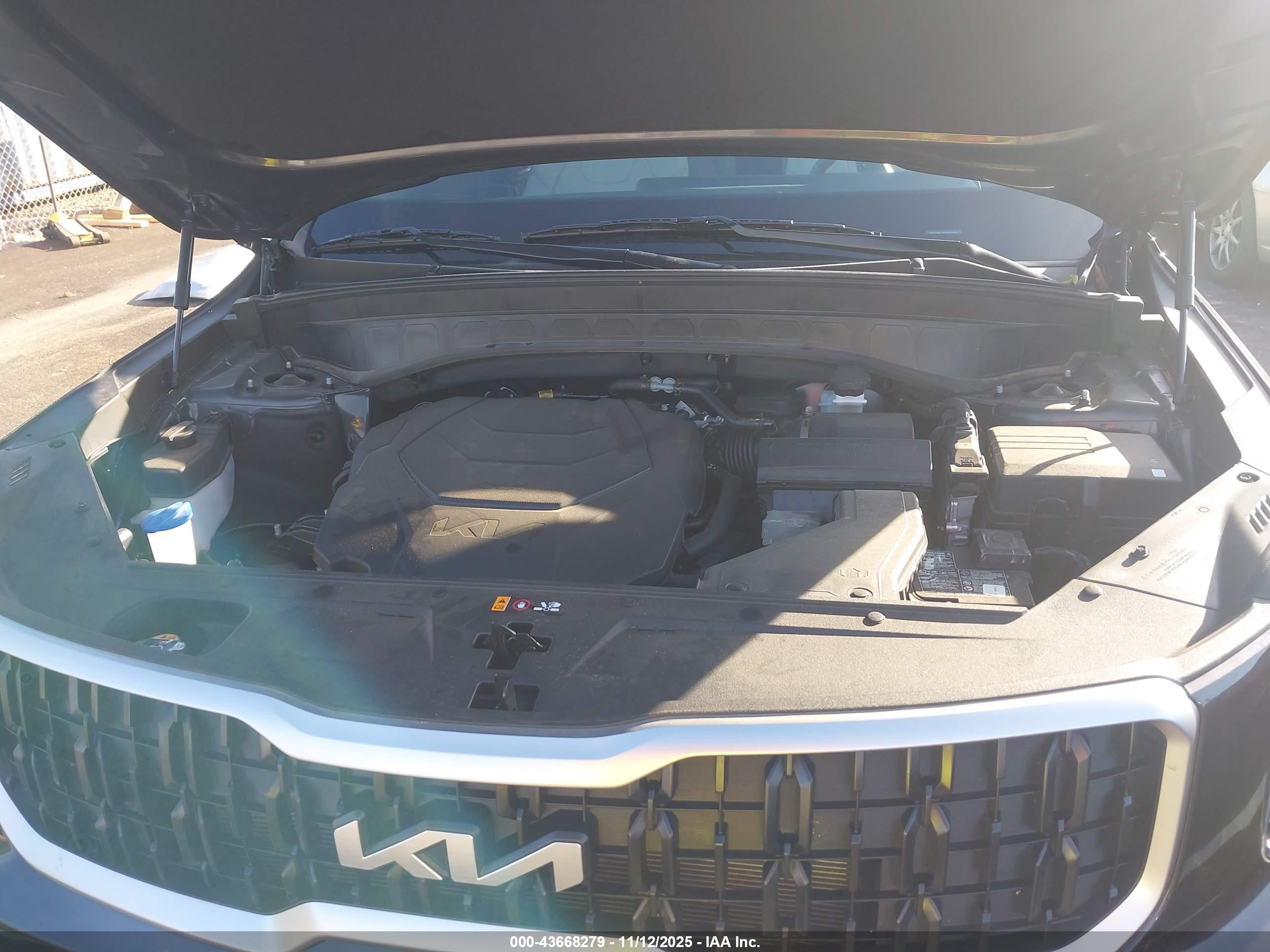 KIA TELLURIDE image 10