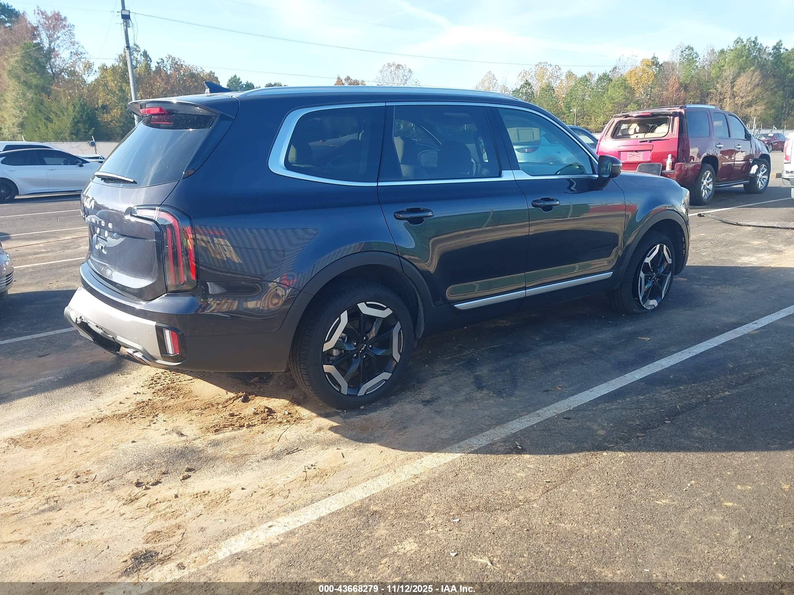 KIA TELLURIDE image 4