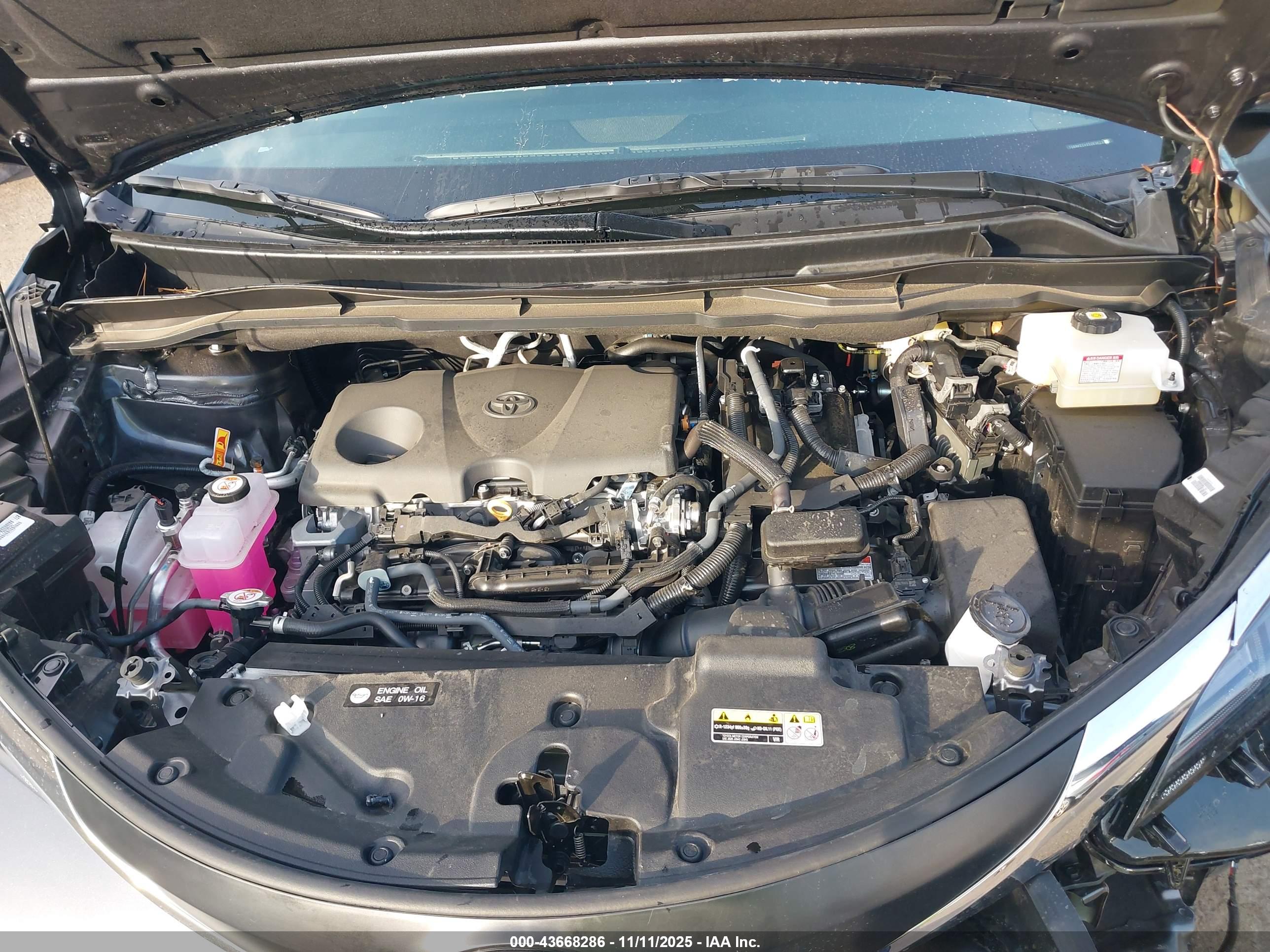 TOYOTA SIENNA image 10