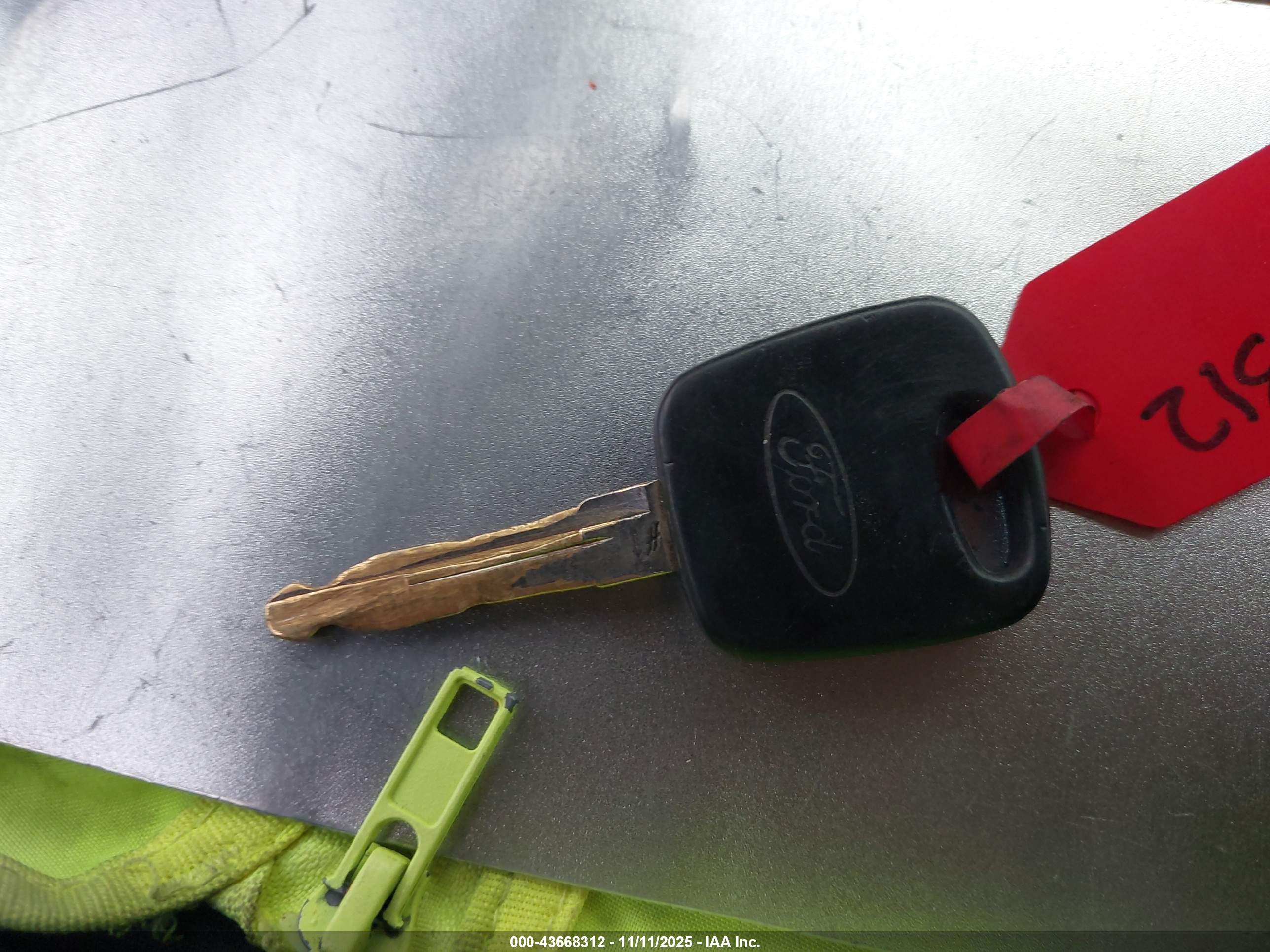 FORD FOCUS image 11