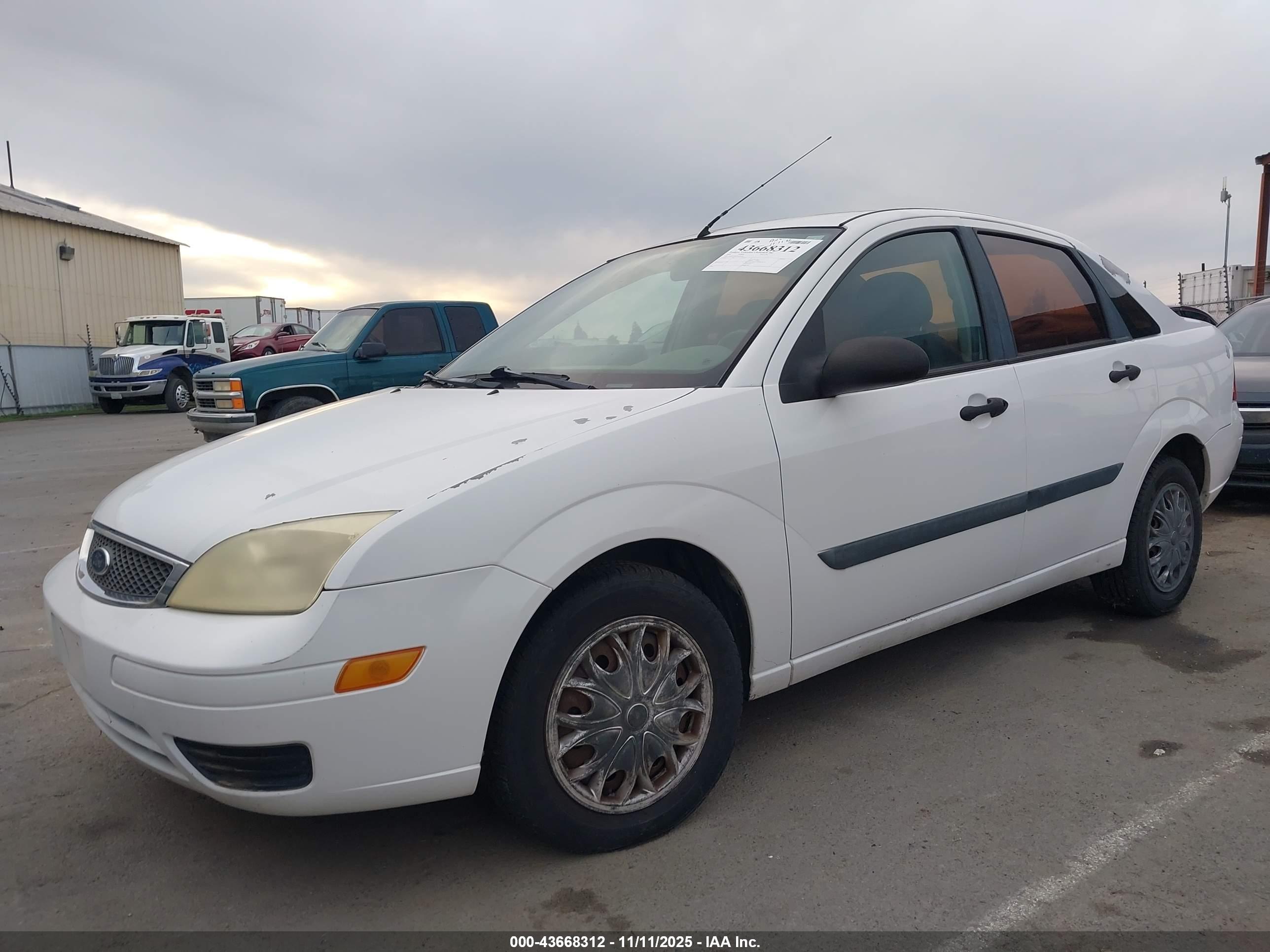 FORD FOCUS image 2