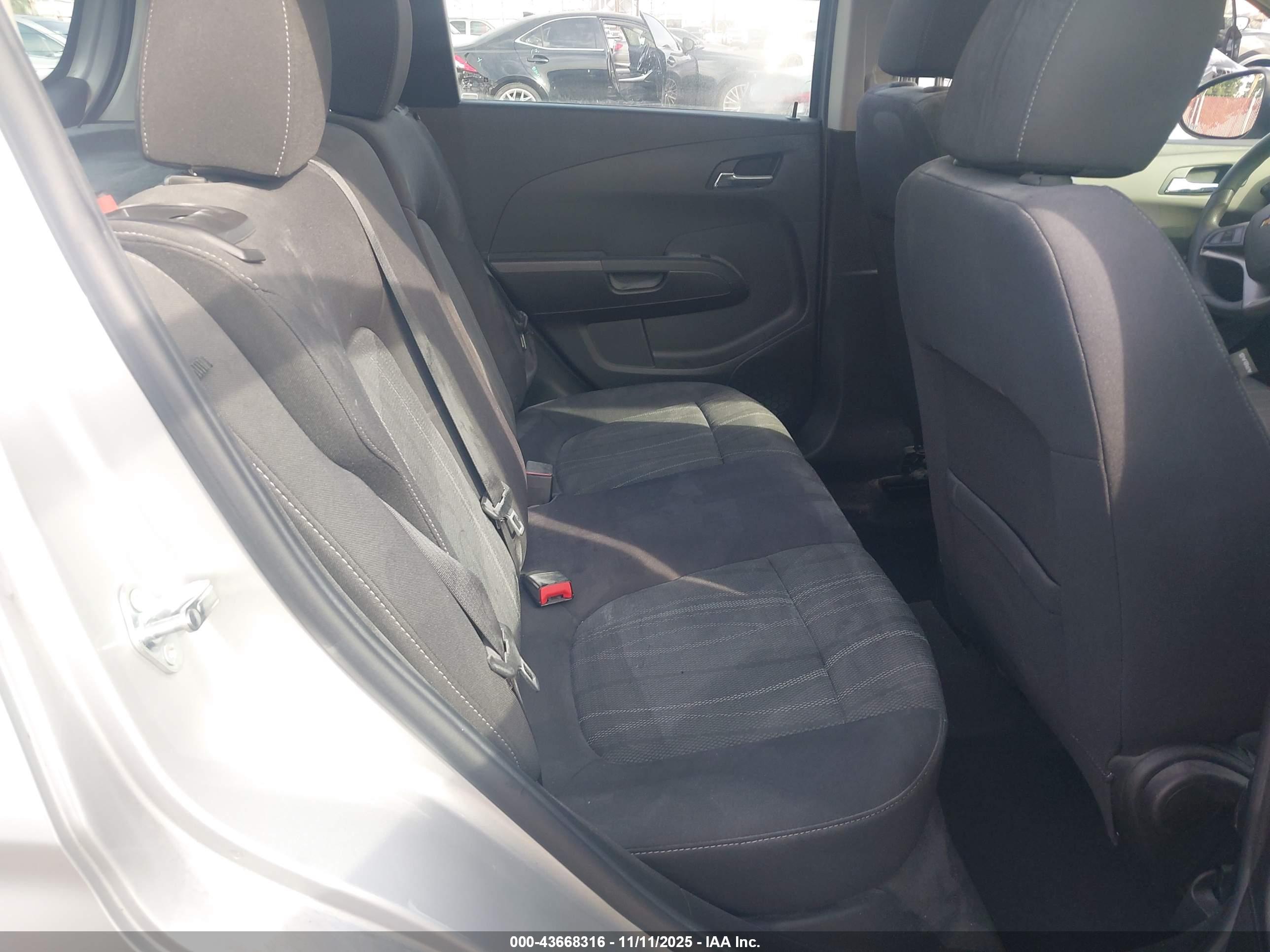 CHEVROLET SONIC image 8
