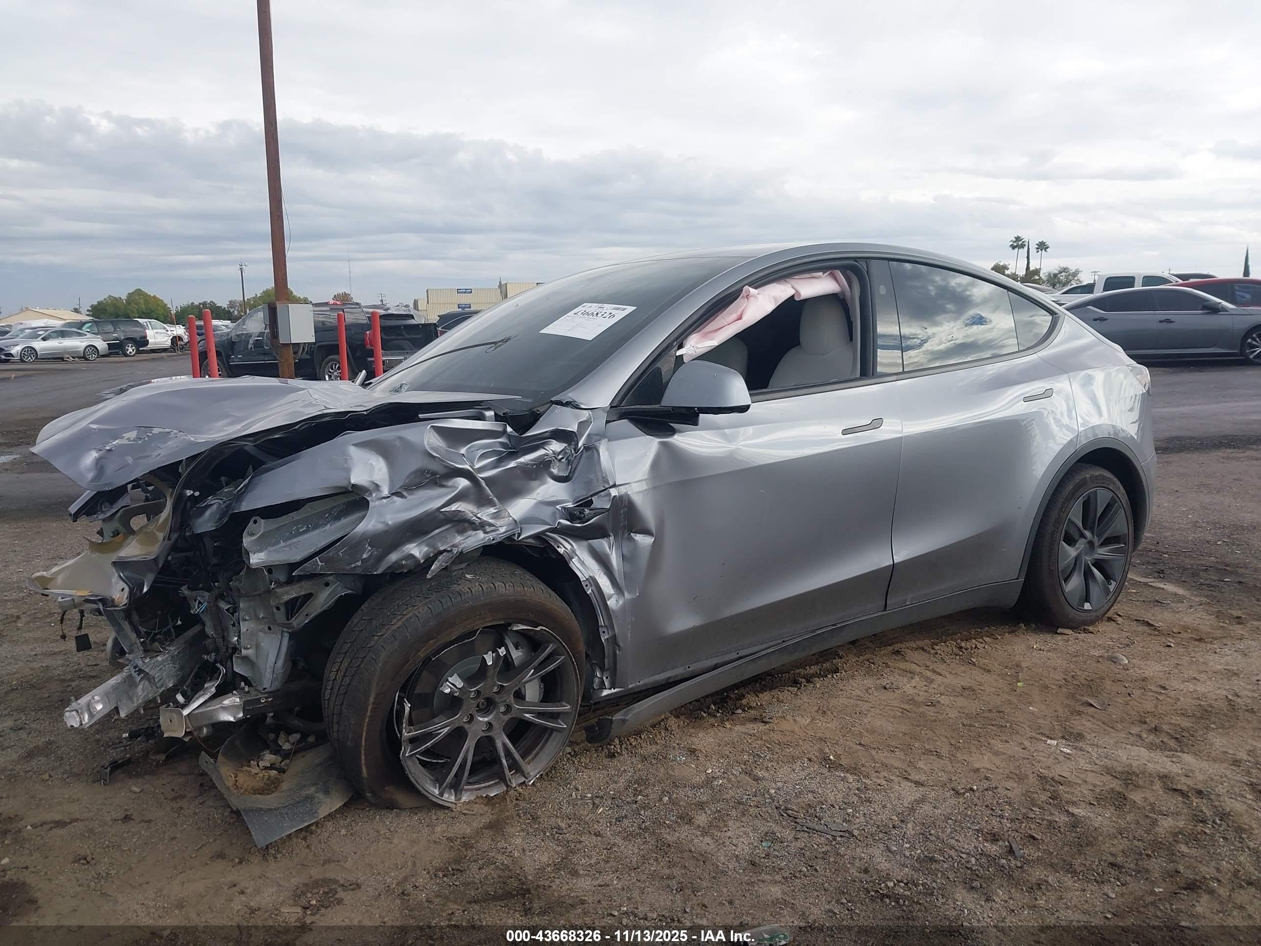 TESLA MODEL image 2