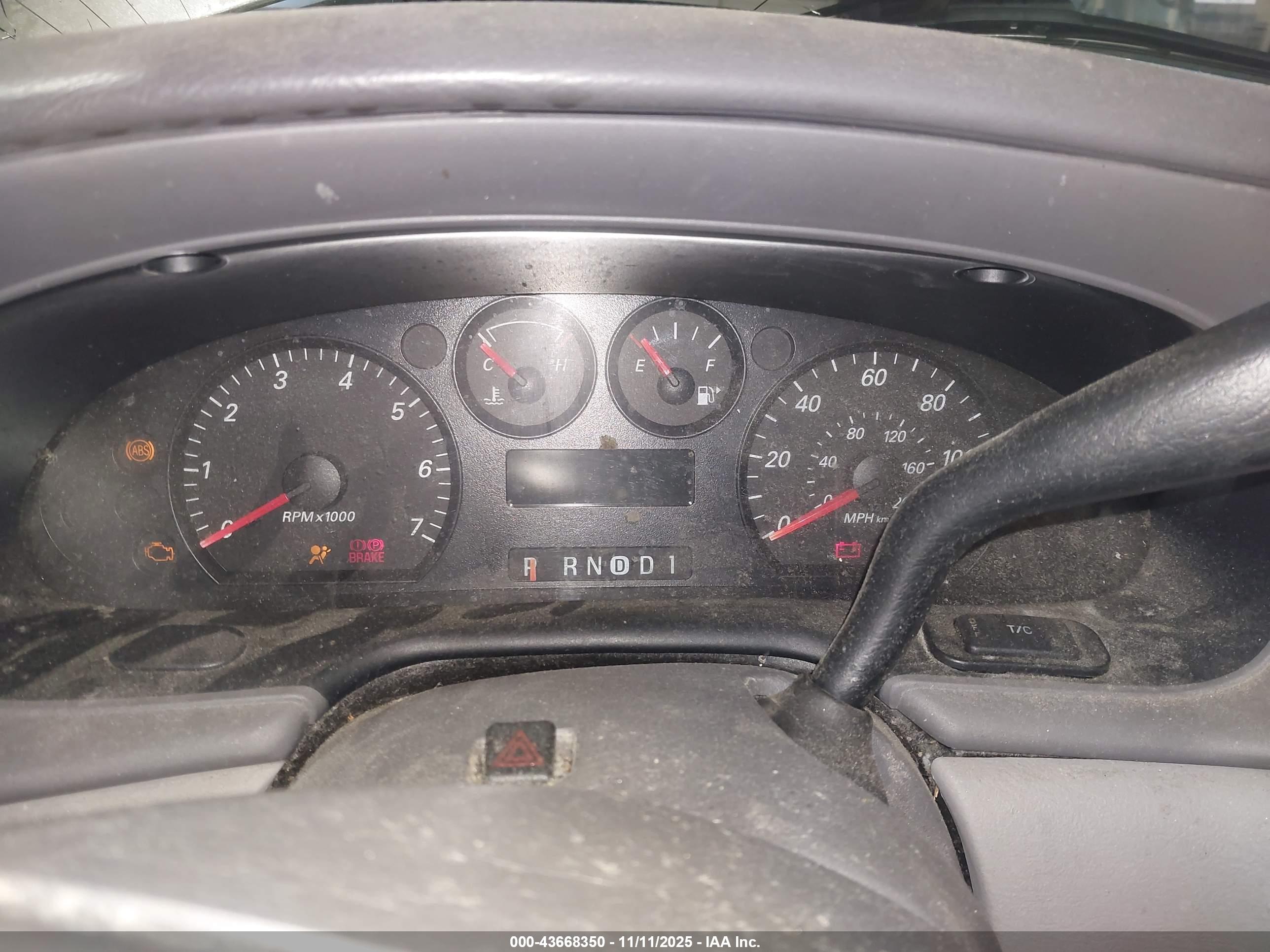 FORD TAURUS image 7
