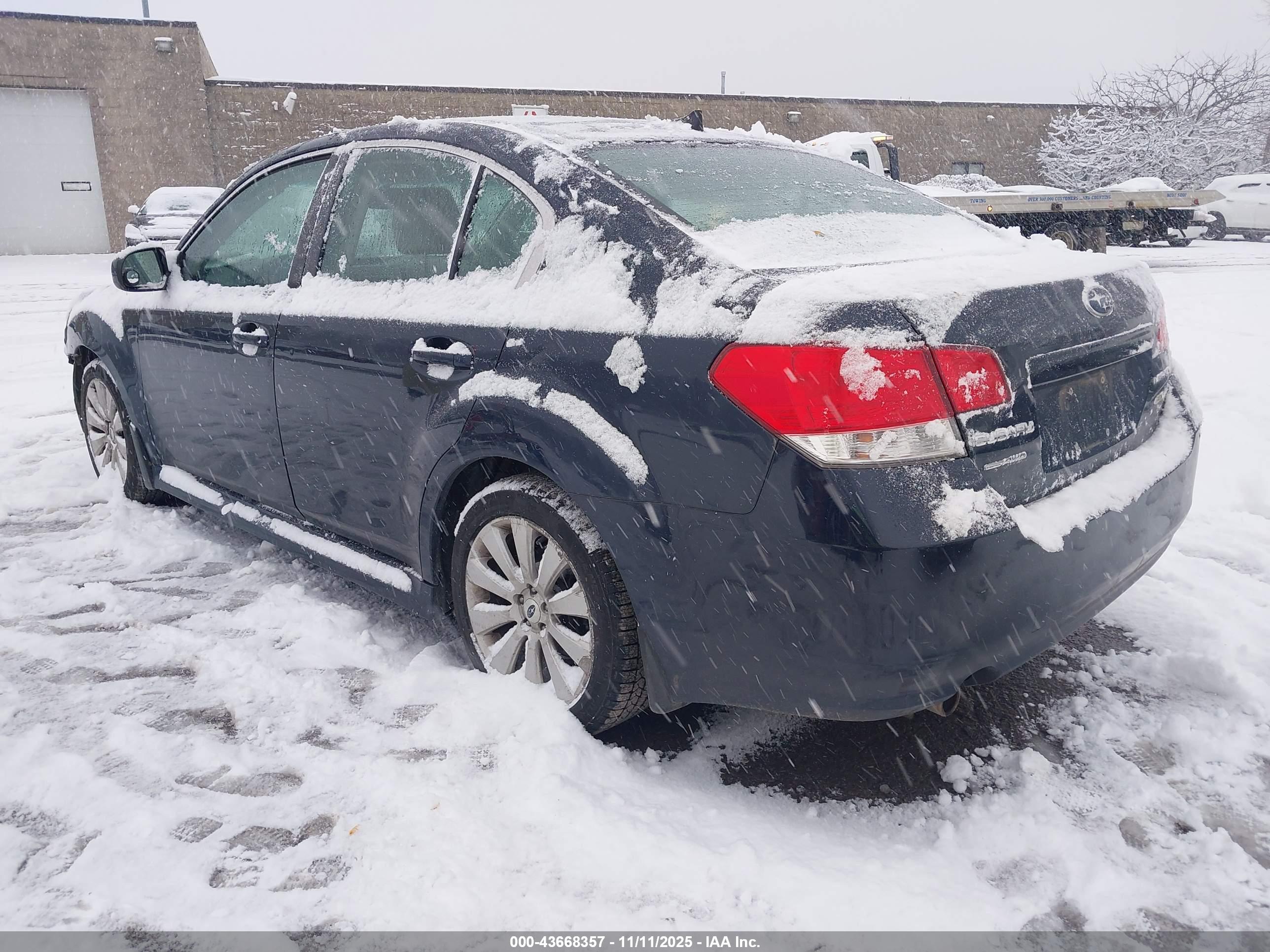 SUBARU LEGACY image 3