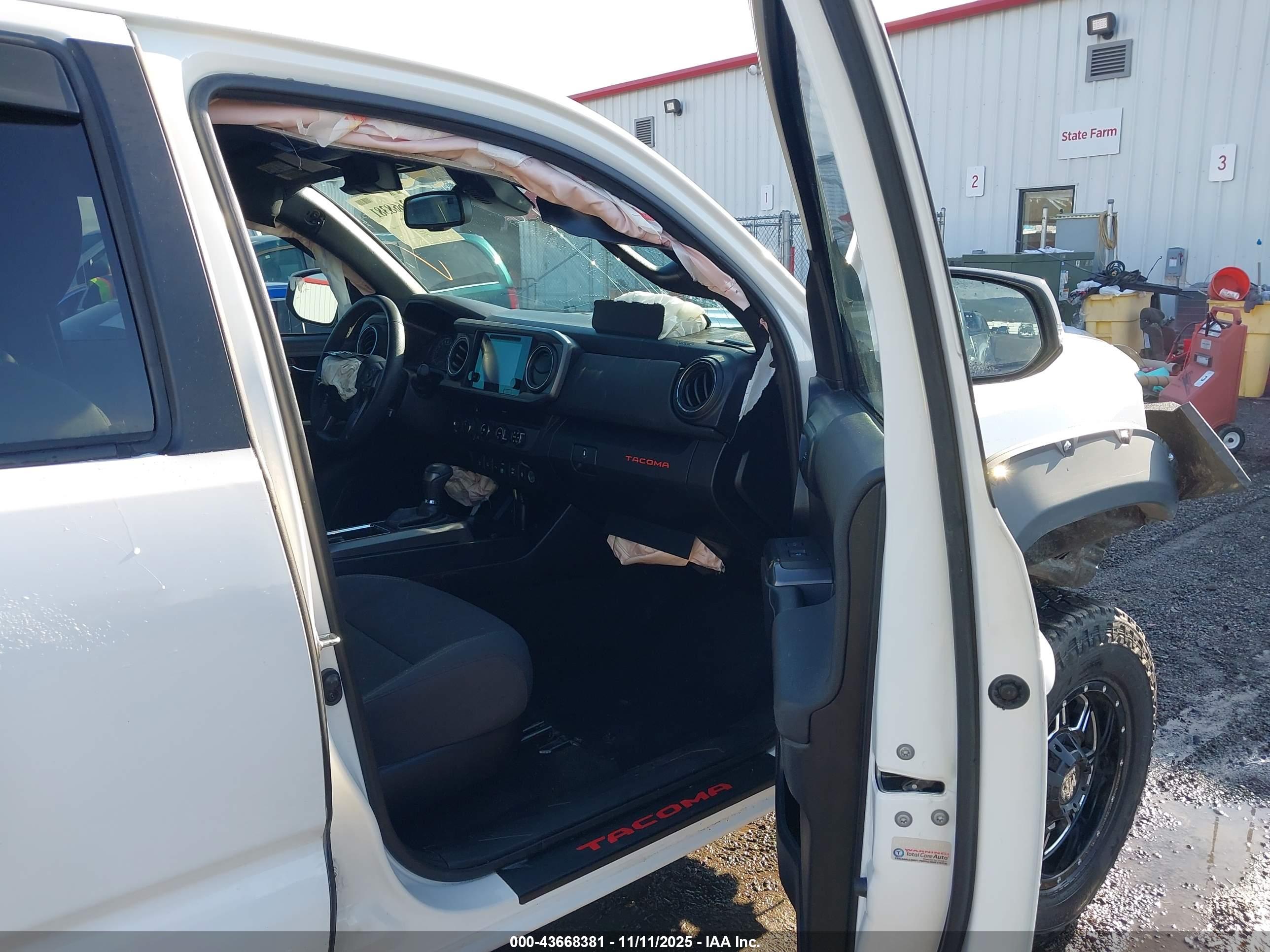 TOYOTA TACOMA image 5