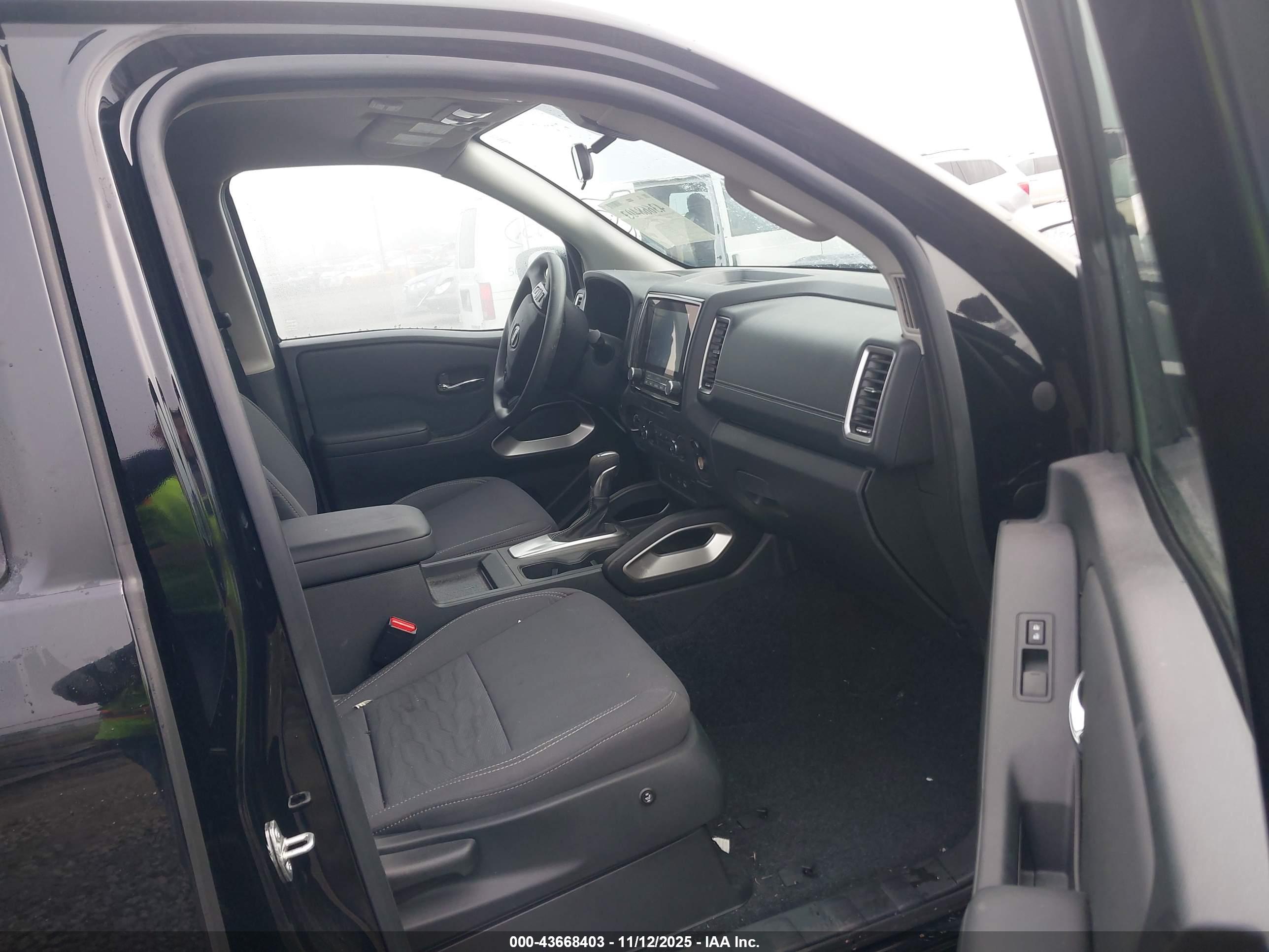 NISSAN FRONTIER image 5
