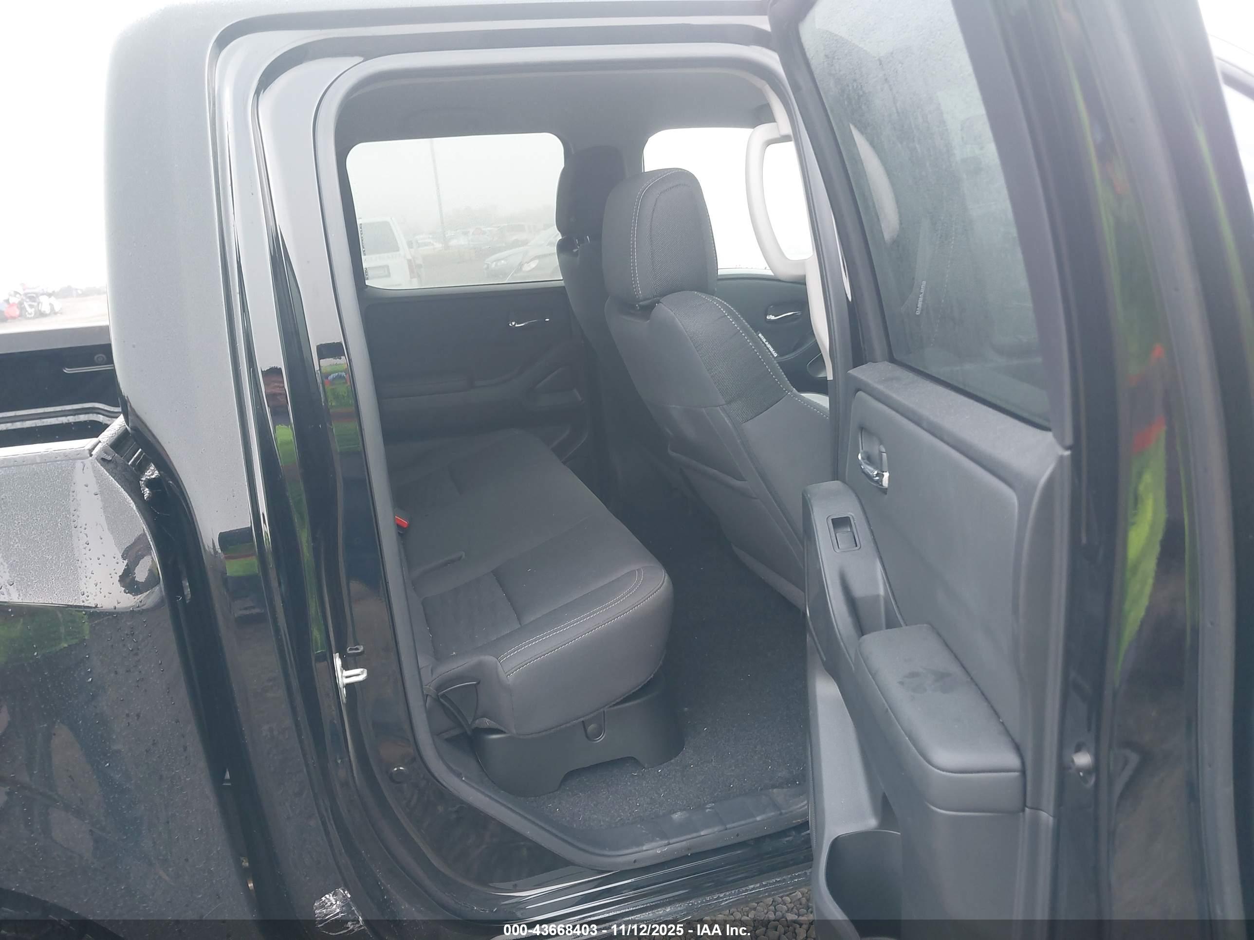 NISSAN FRONTIER image 8