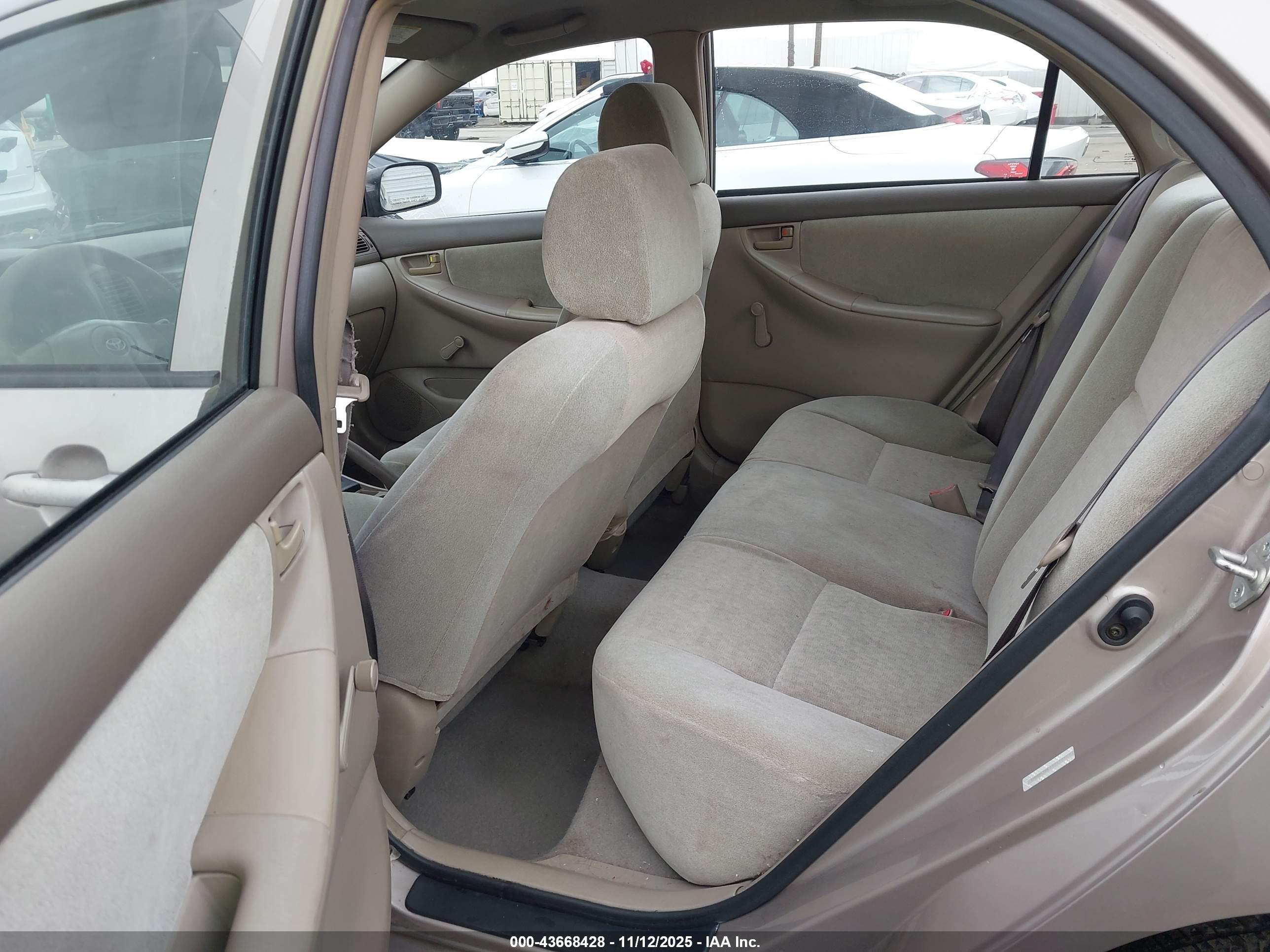 TOYOTA COROLLA image 8