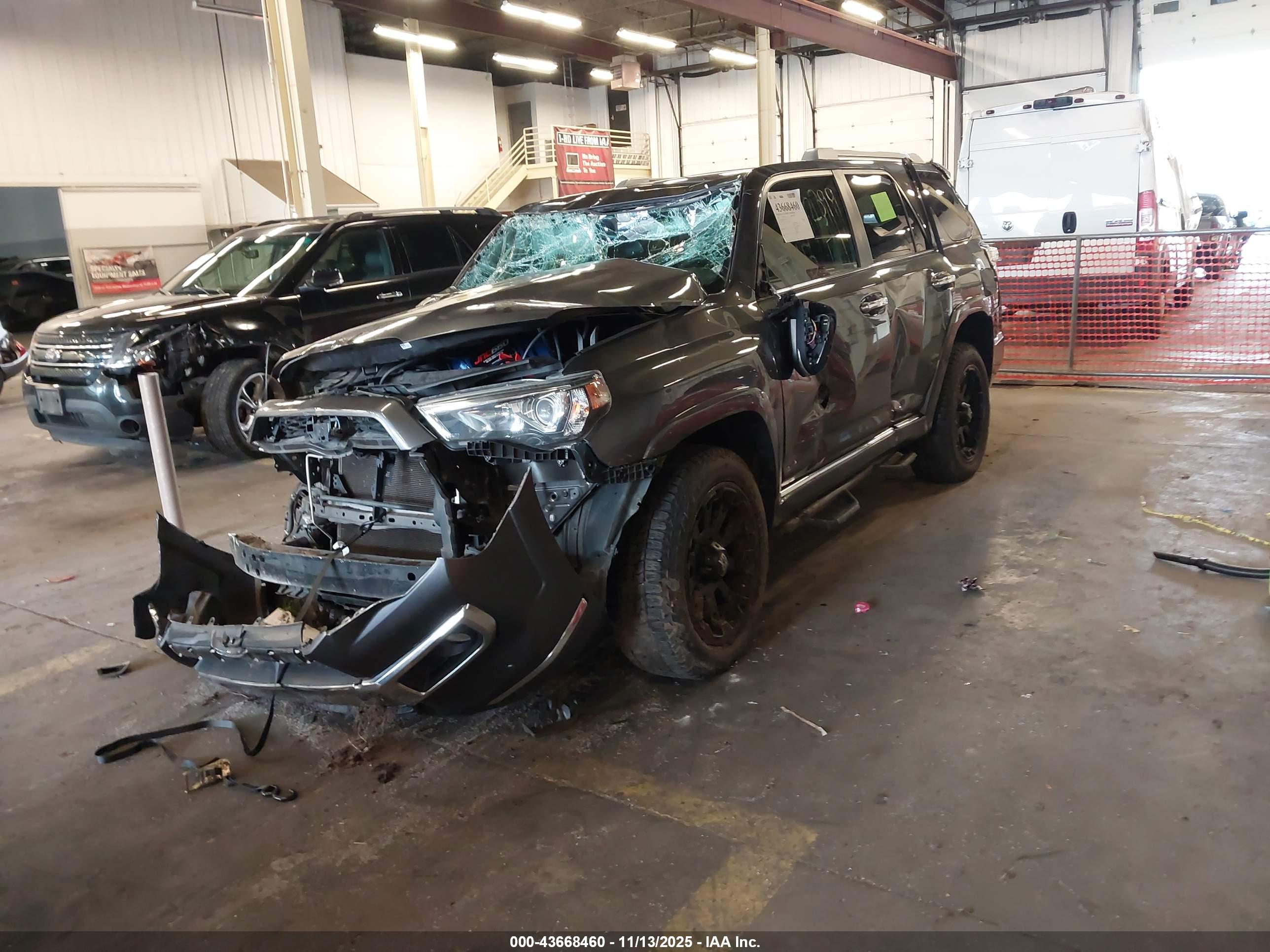 TOYOTA 4RUNNER image 2