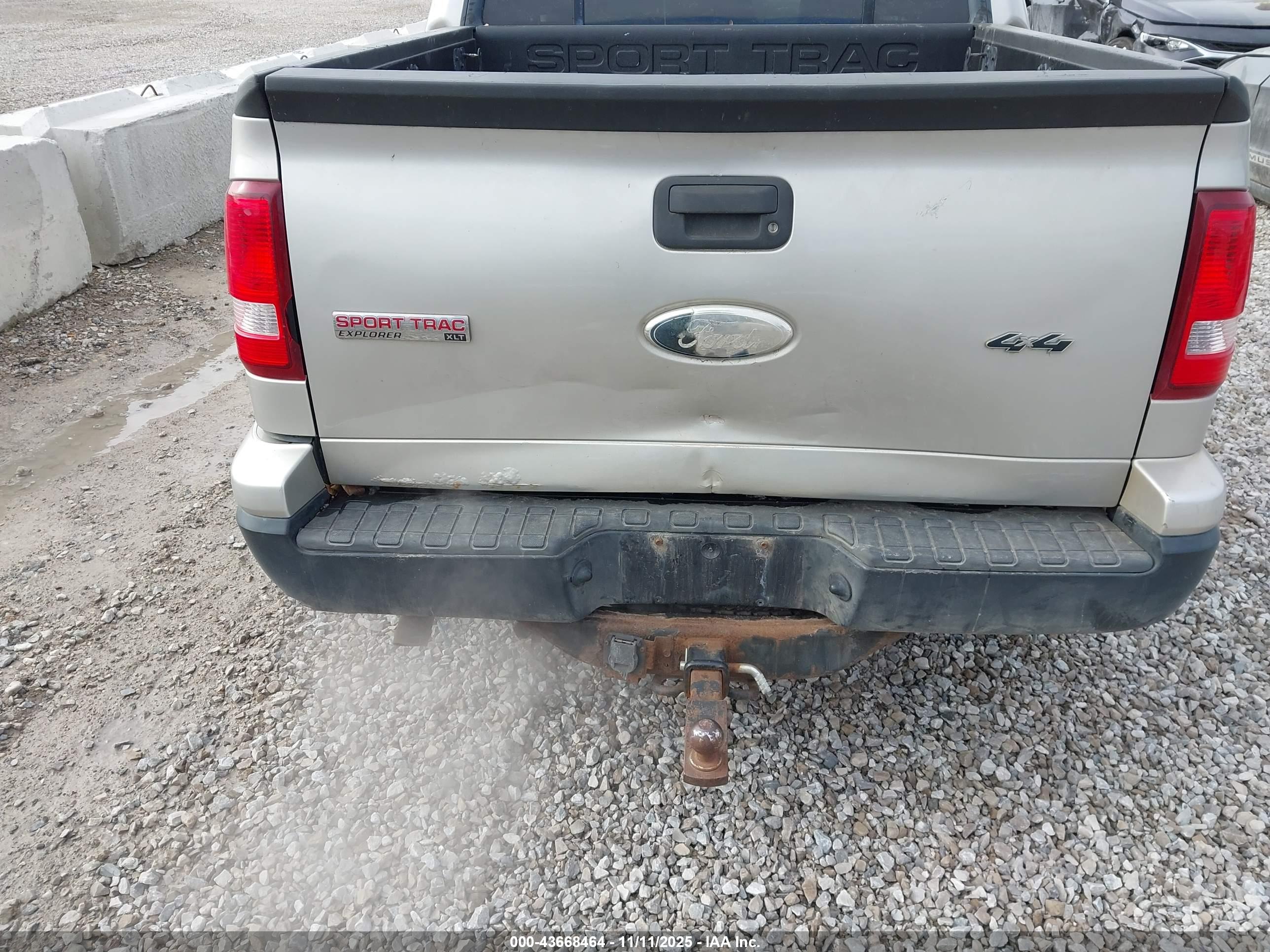 FORD EXPLORER image 6
