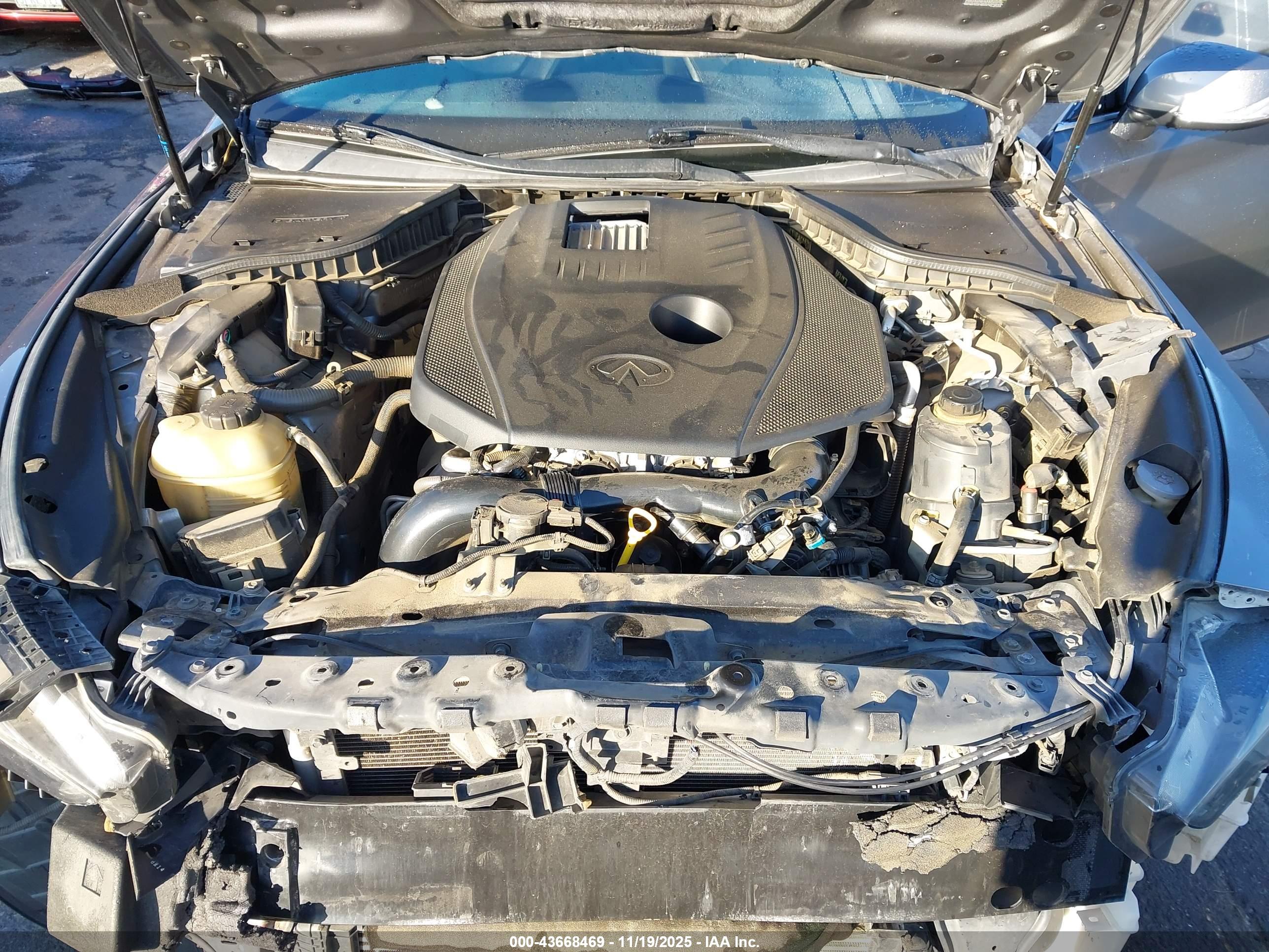 INFINITI Q60 image 10