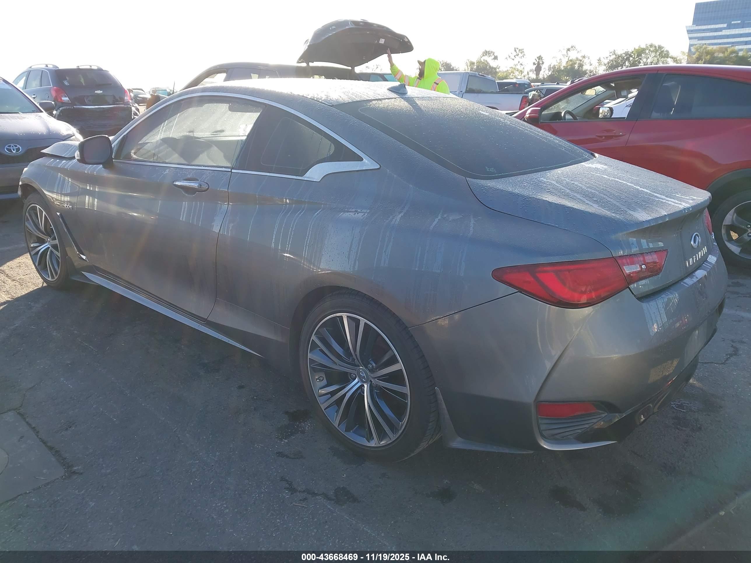 INFINITI Q60 image 3