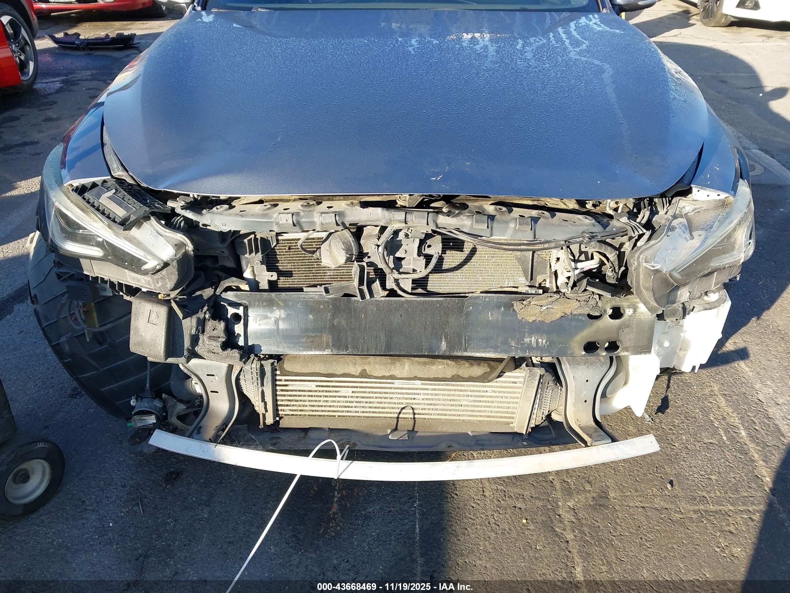 INFINITI Q60 image 6