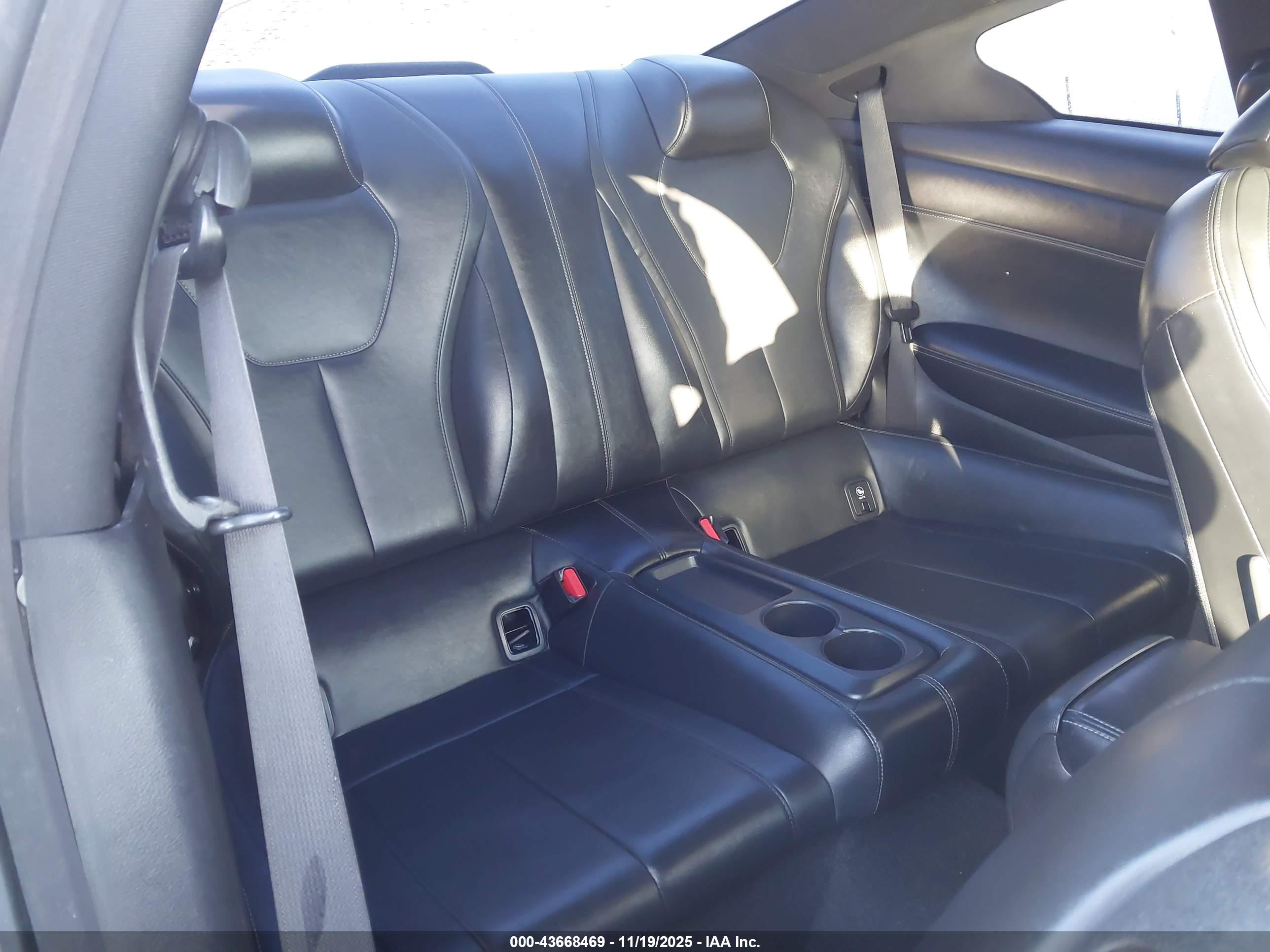 INFINITI Q60 image 8