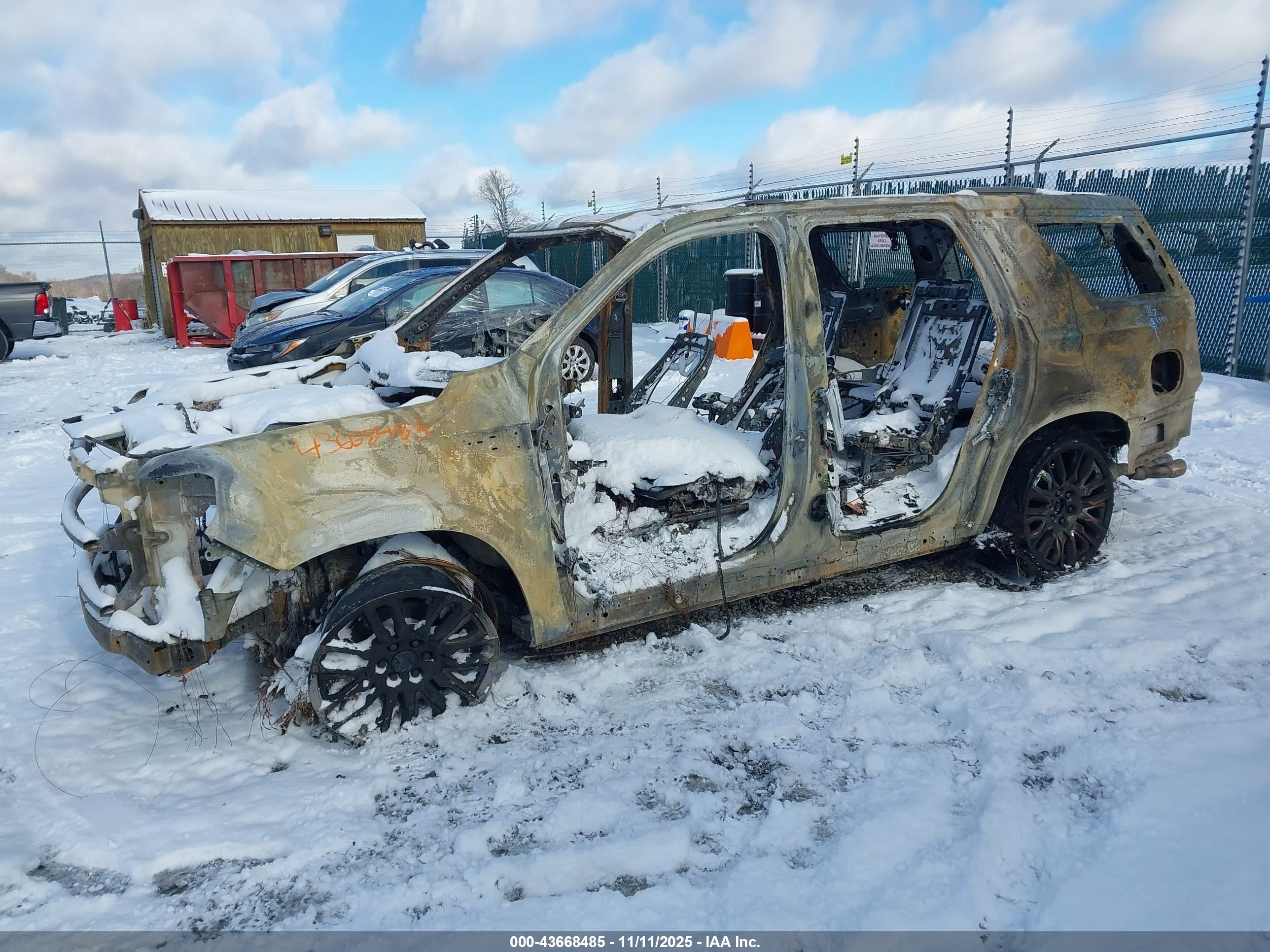 GMC YUKON image 6