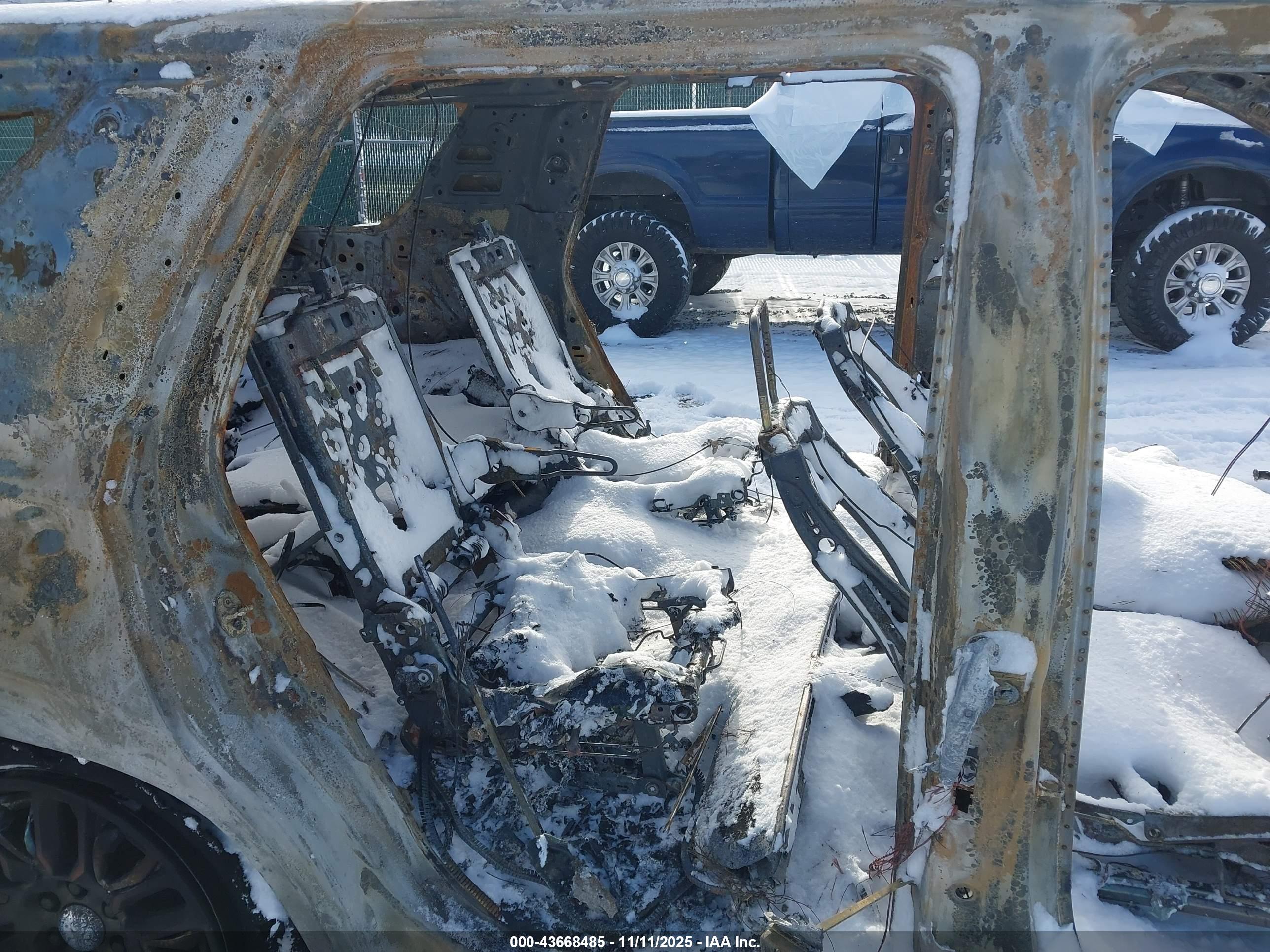 GMC YUKON image 8